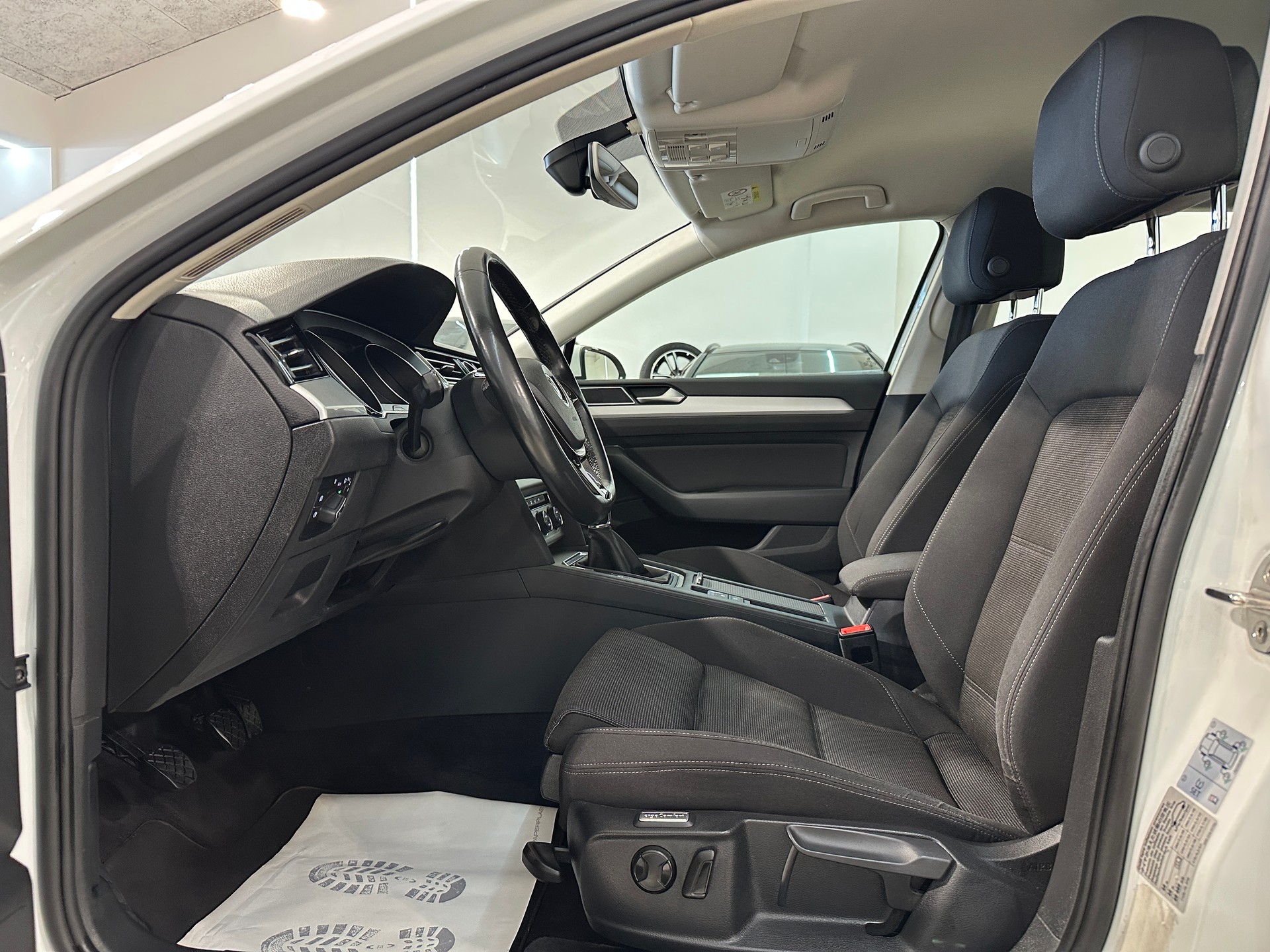 VW Passat Variant 2.0 TDI BMT Comfortline-image-11