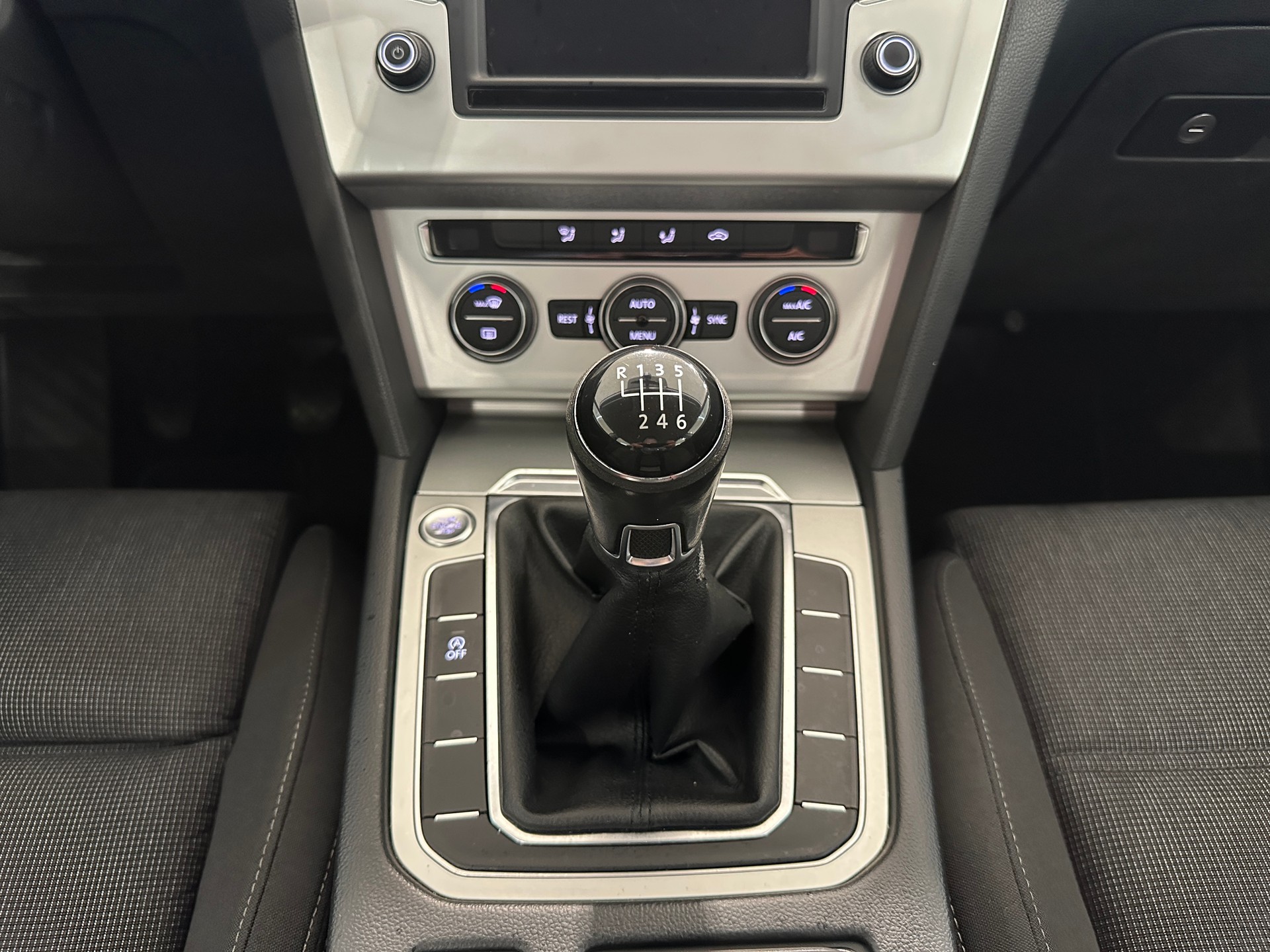 VW Passat Variant 2.0 TDI BMT Comfortline-image-24