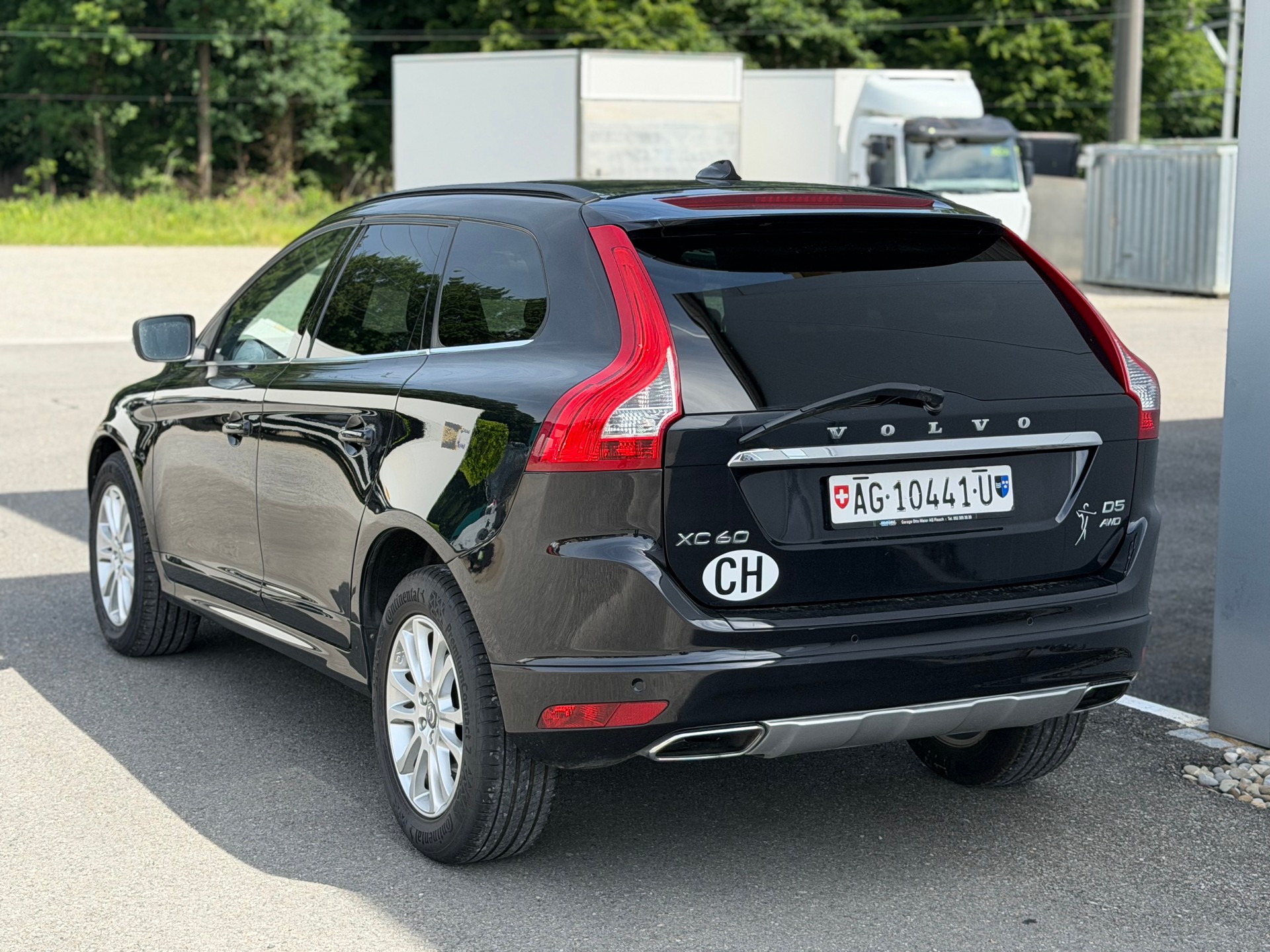 VOLVO XC60 D5 AWD Summum Geartronic-image-5