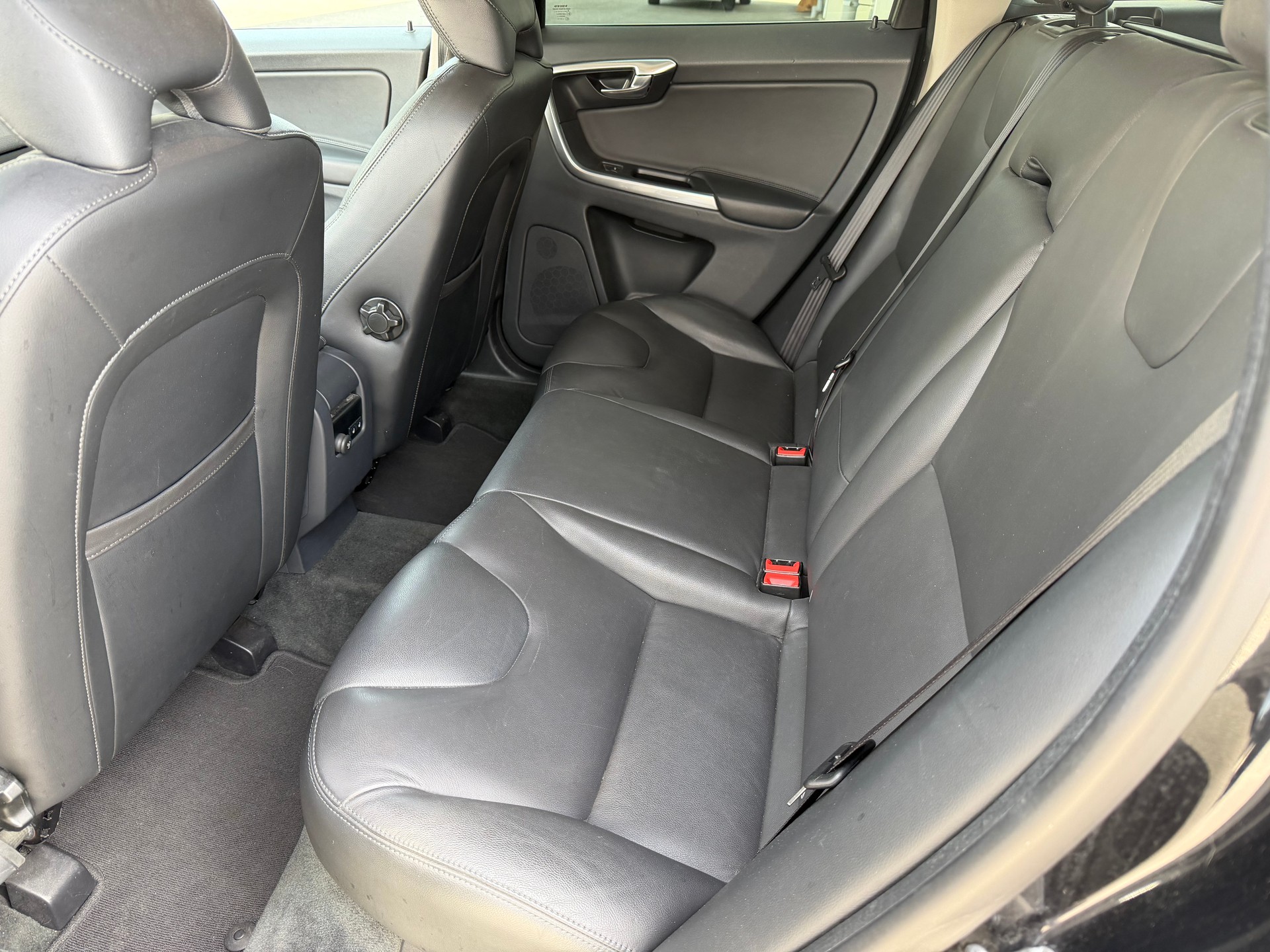 VOLVO XC60 D5 AWD Summum Geartronic-image-14