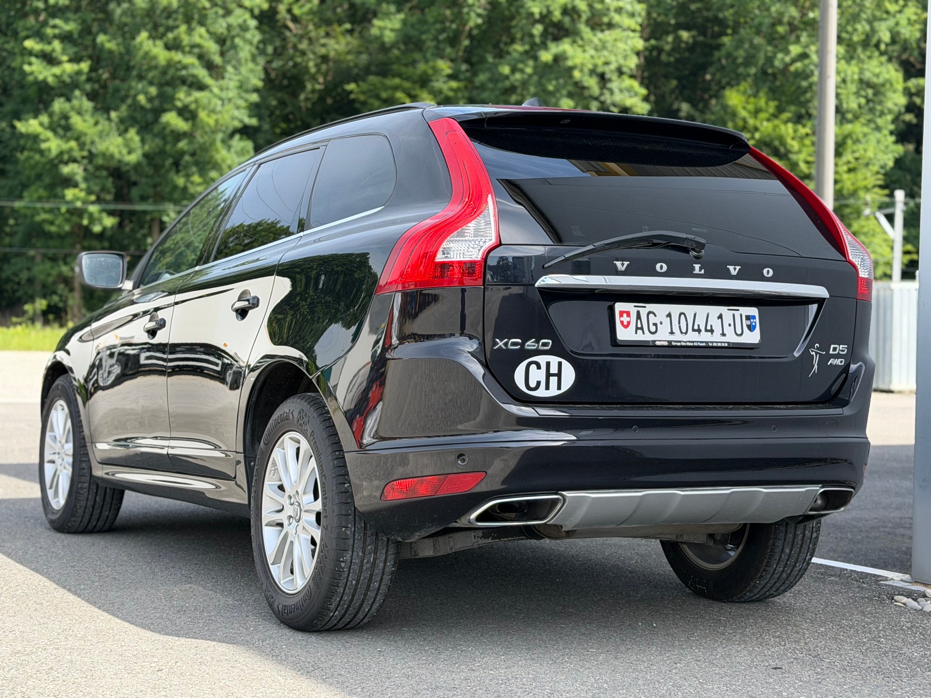 VOLVO XC60 D5 AWD Summum Geartronic-image-8