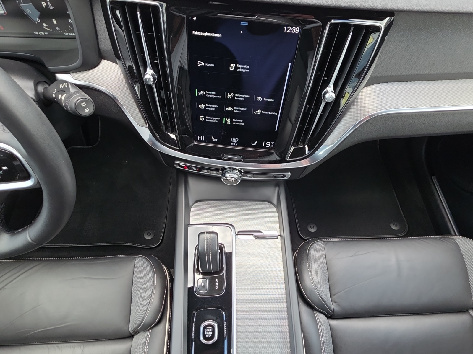 VOLVO V60 B4 Diesel Mild Hybrid Plus Dark Geartronic-image-11