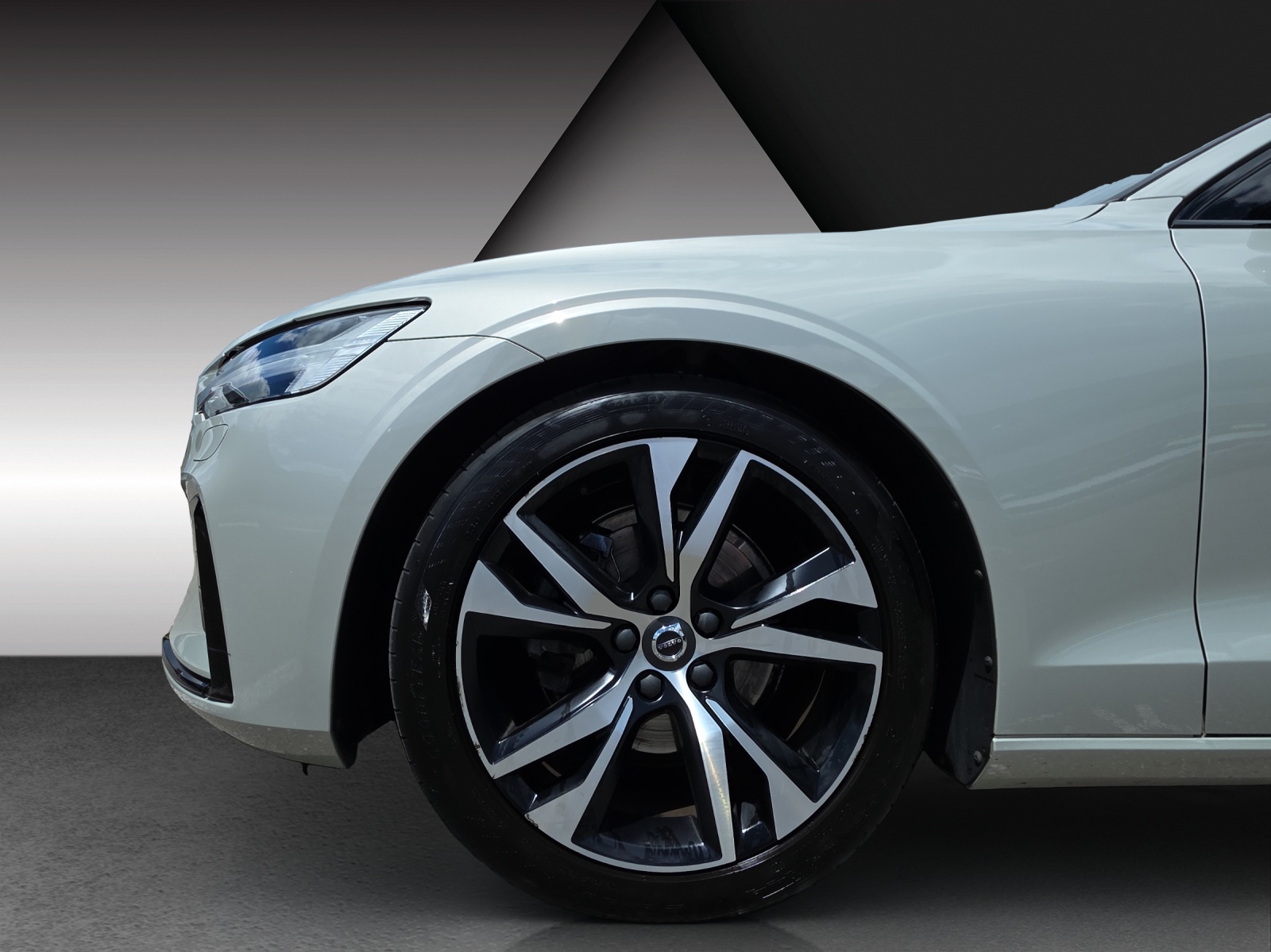 VOLVO V60 B4 Diesel Mild Hybrid Plus Dark Geartronic-image-18