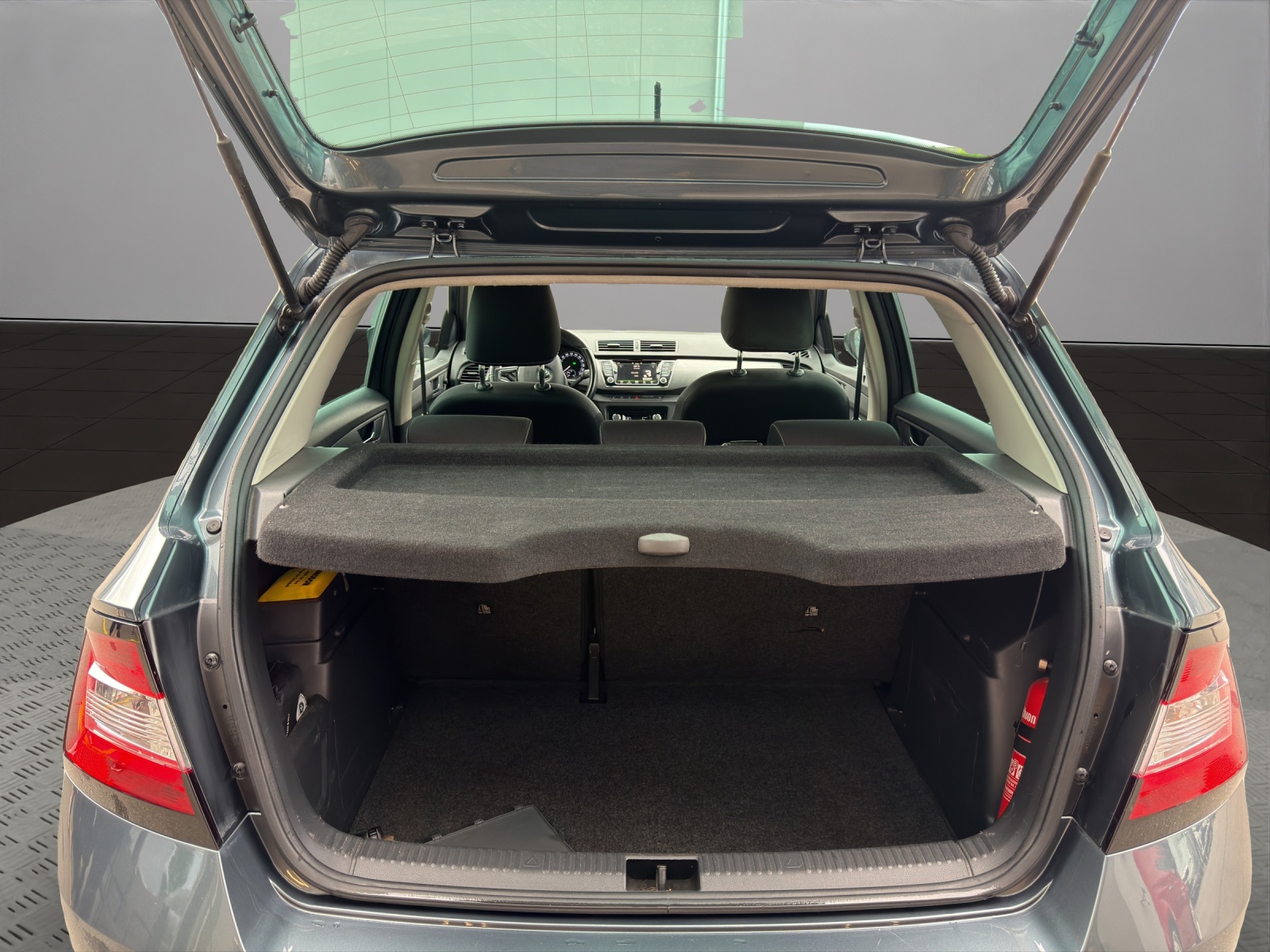 SKODA Fabia 1.4 TDI Style DSG-image-18