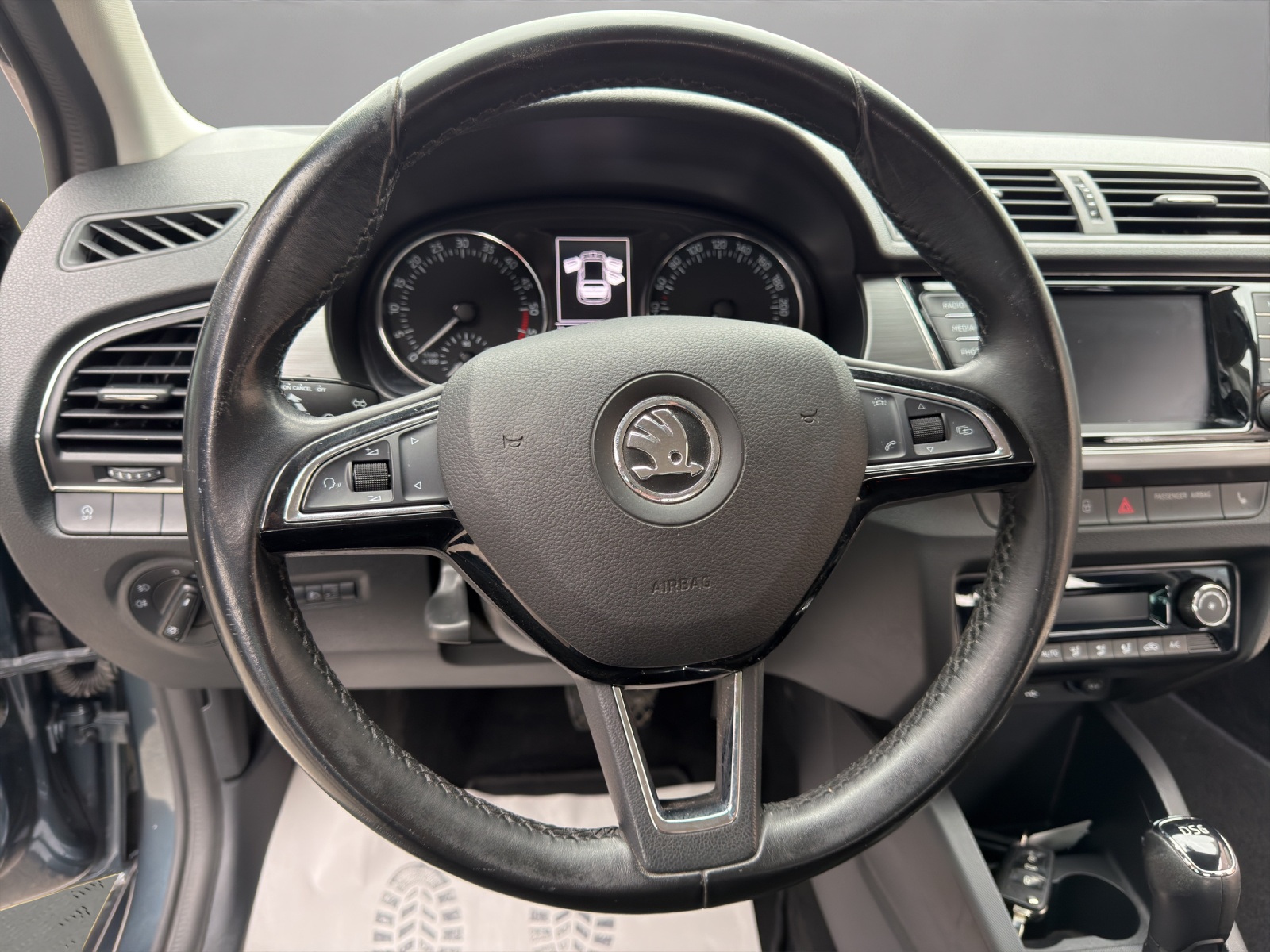 SKODA Fabia 1.4 TDI Style DSG-image-9