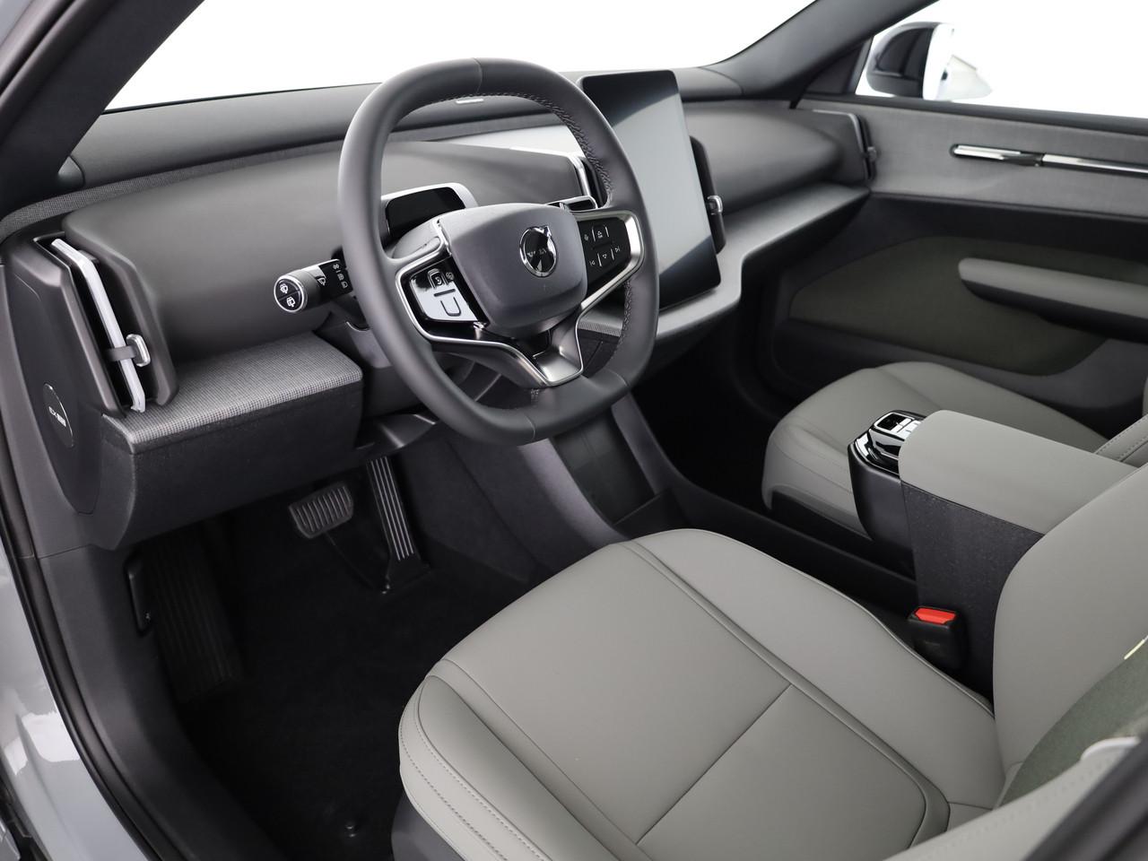 VOLVO EX30 CC P8 Ultra AWD-image-6