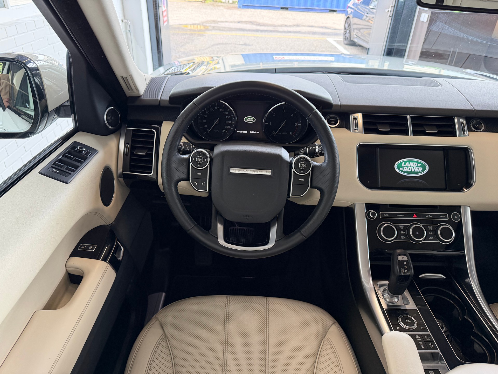LAND ROVER Range Rover Sport 3.0 SDV6 HSE Automatic-image-14