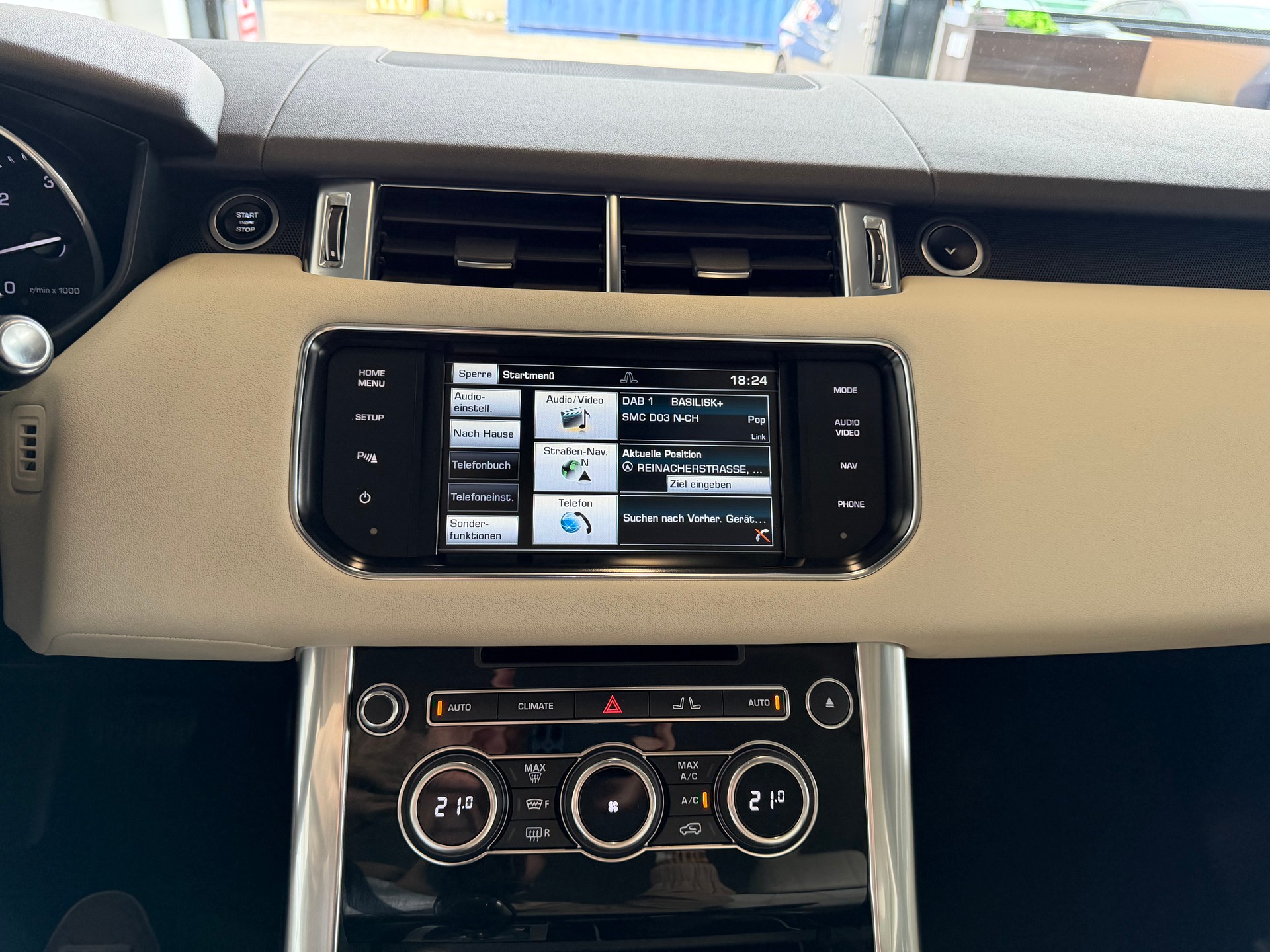 LAND ROVER Range Rover Sport 3.0 SDV6 HSE Automatic-image-17