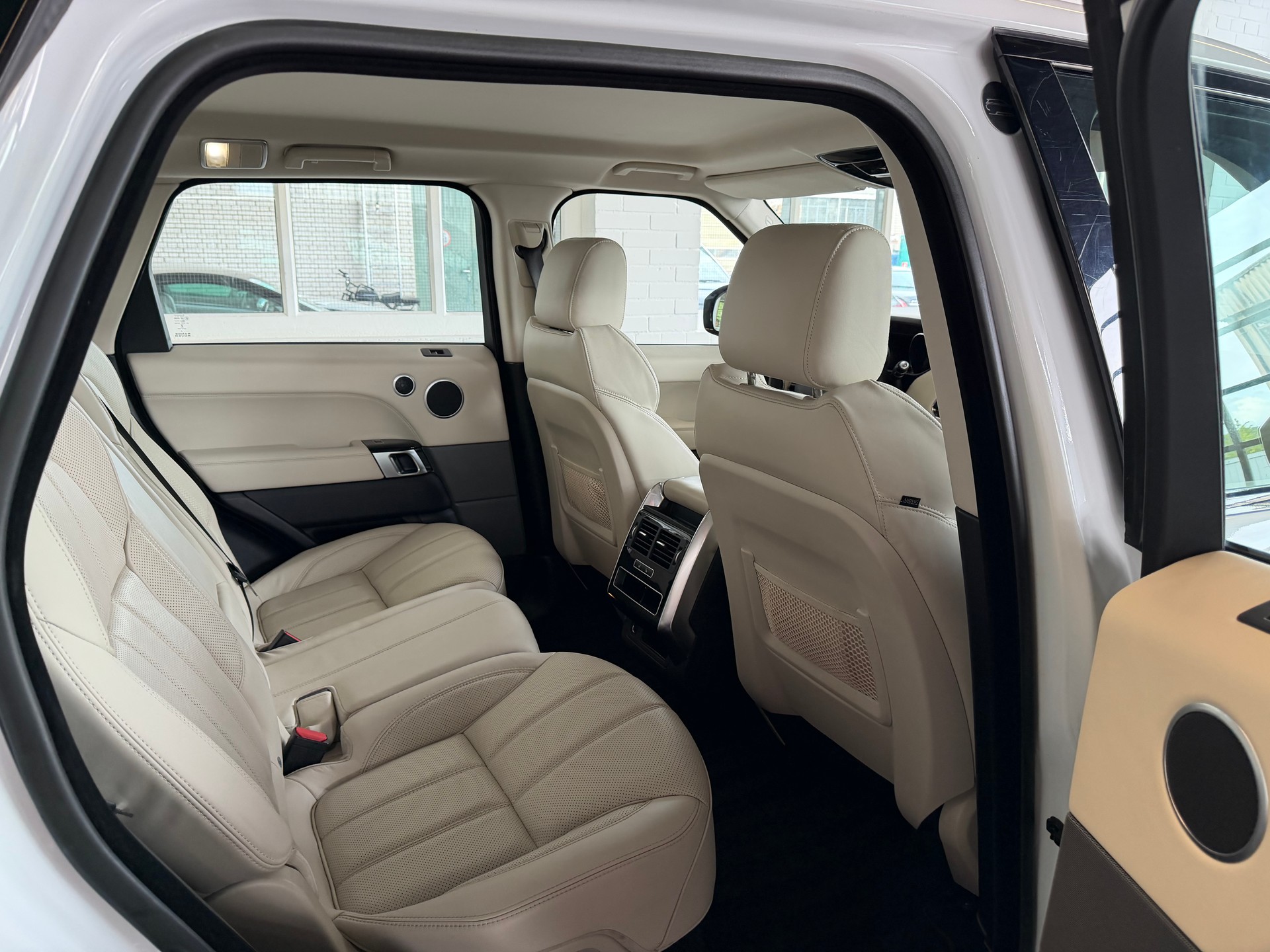 LAND ROVER Range Rover Sport 3.0 SDV6 HSE Automatic-image-9