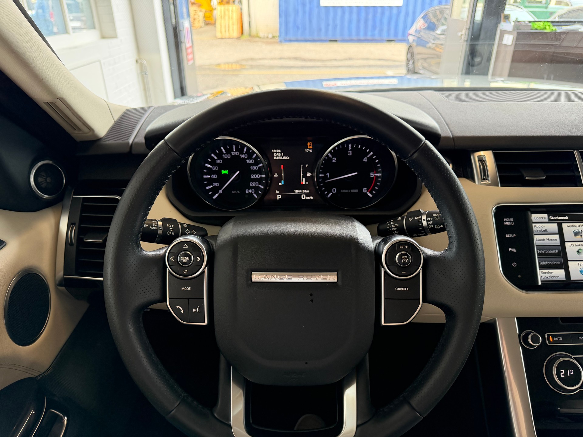 LAND ROVER Range Rover Sport 3.0 SDV6 HSE Automatic-image-16