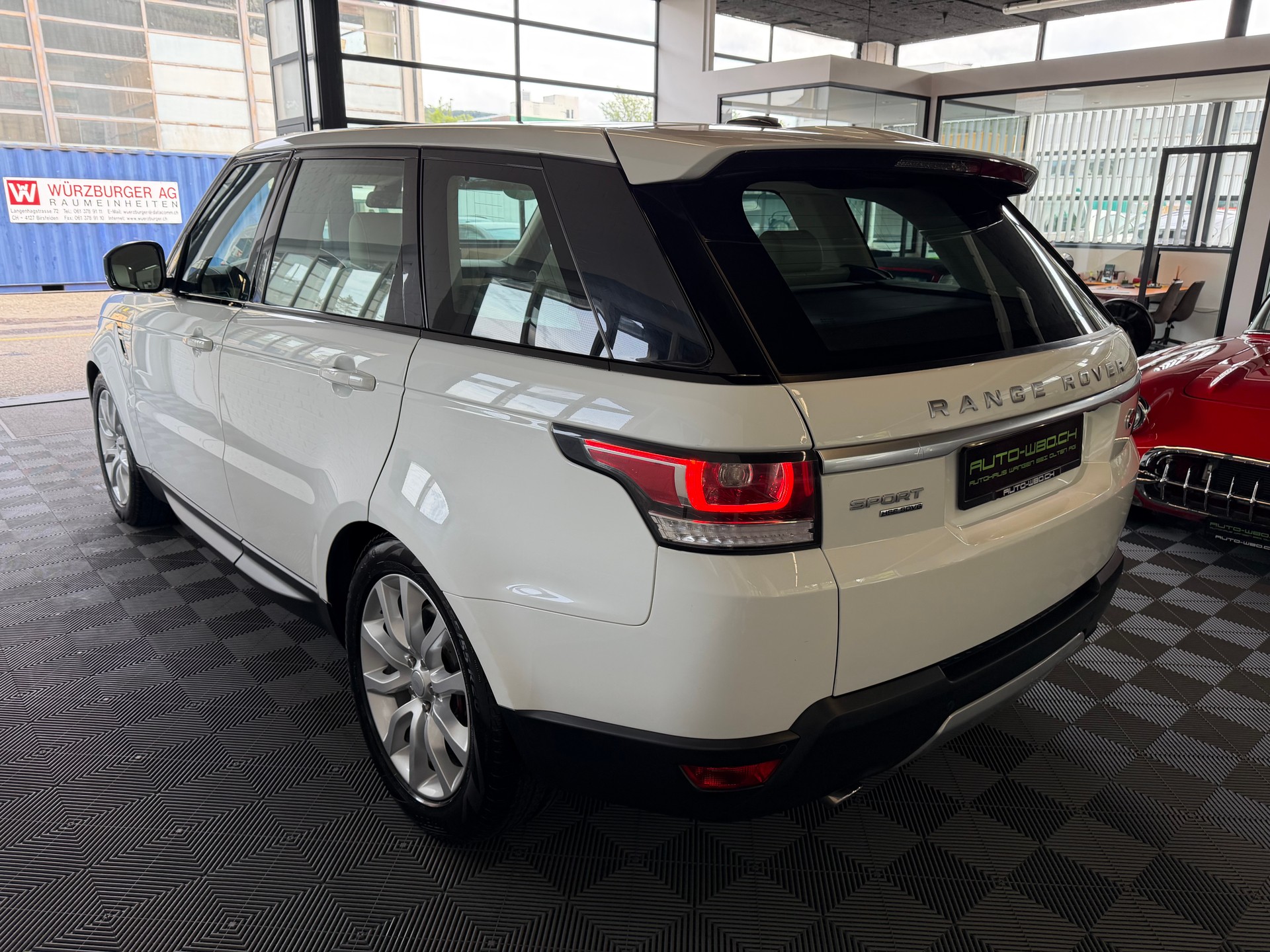 LAND ROVER Range Rover Sport 3.0 SDV6 HSE Automatic-image-4