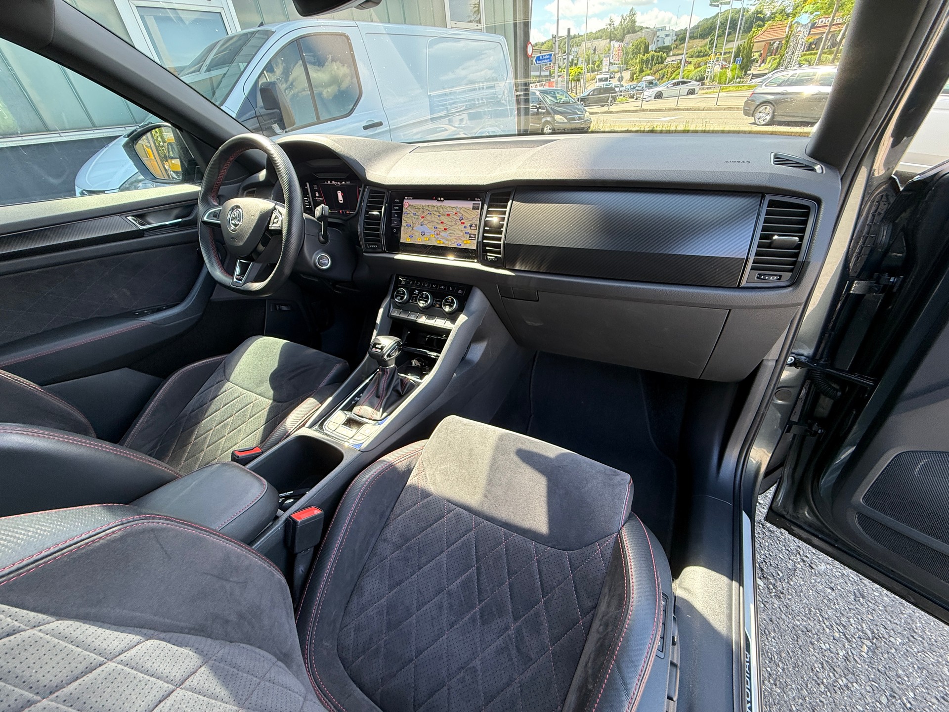 SKODA Kodiaq 2.0 Bi-TDI SCR RS 4x4 DSG ***STANDHEIZUNG MIT FERNBEDIENUNG***-image-13