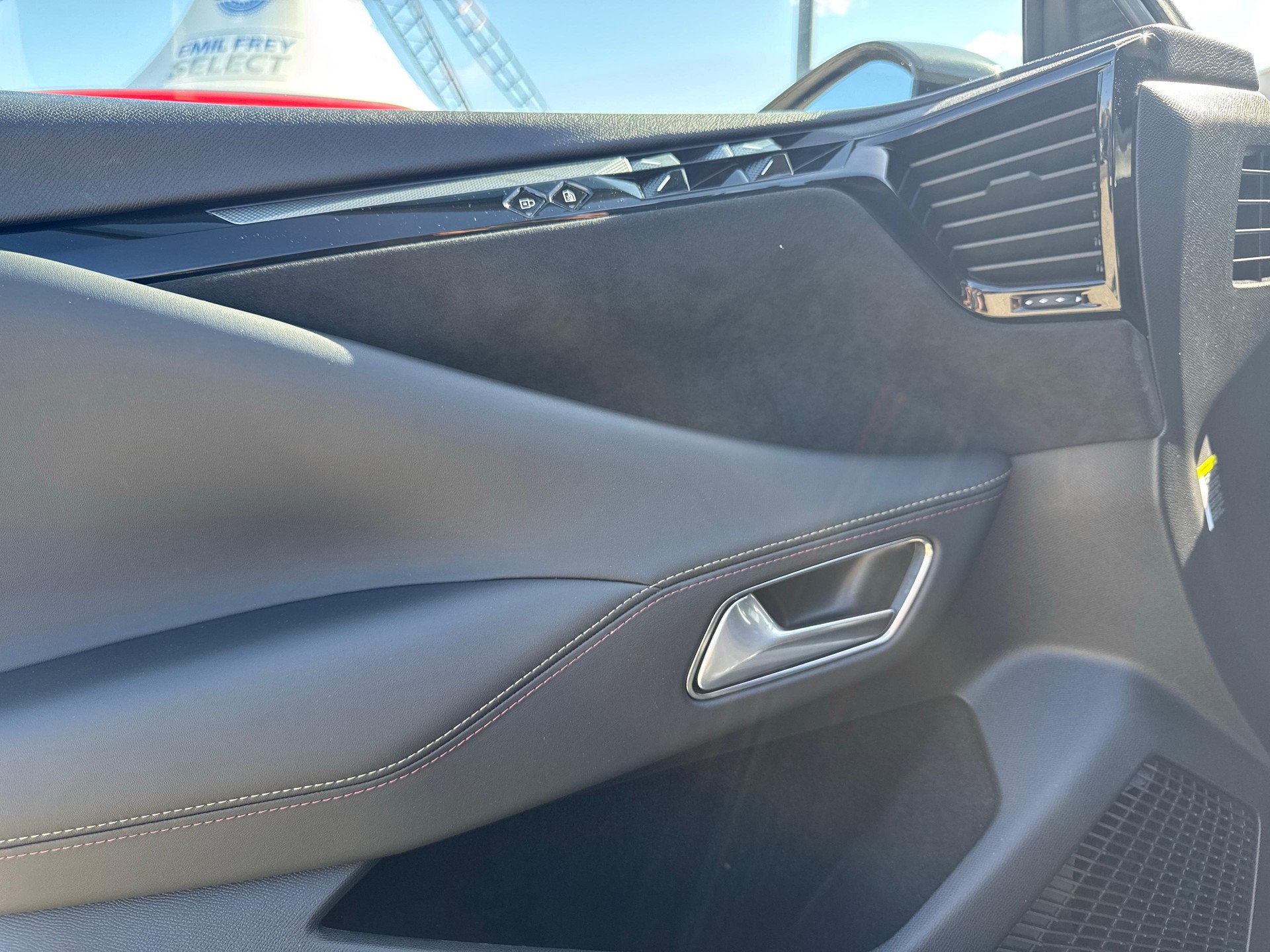 DS AUTOMOBILES 4 1.6 E-Tense Ligne Noire / Jetzt mit attraktivem 1.99% Leasing-image-13