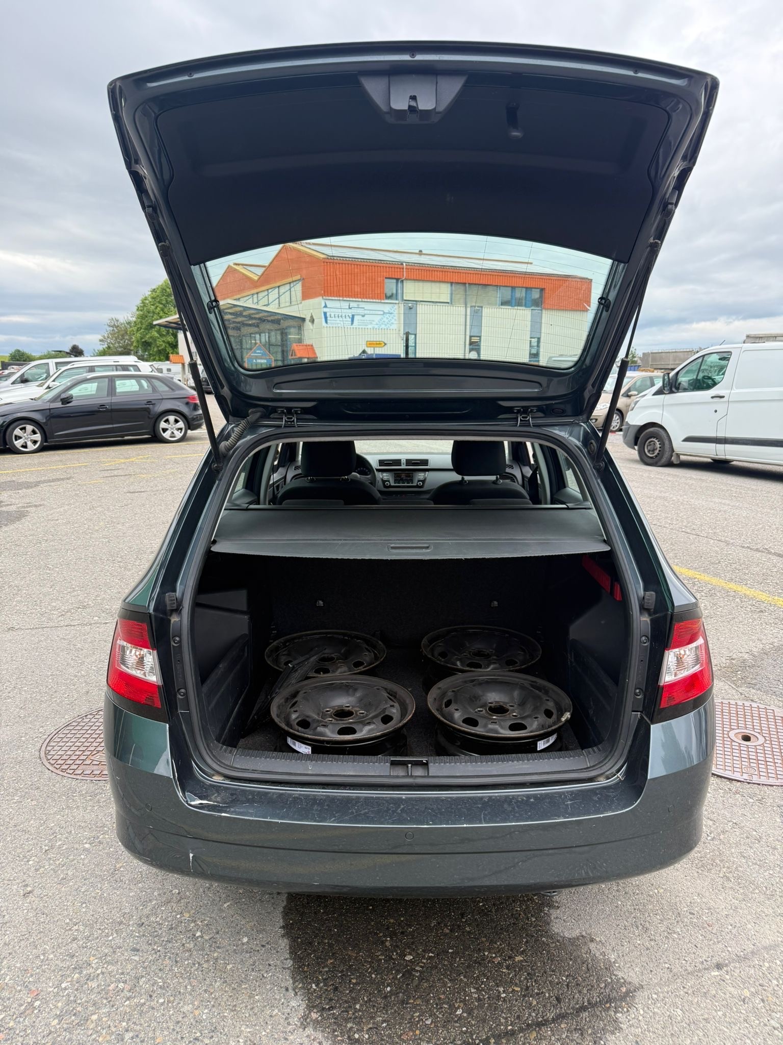SKODA Fabia 1.2 TSI Ambition-image-12