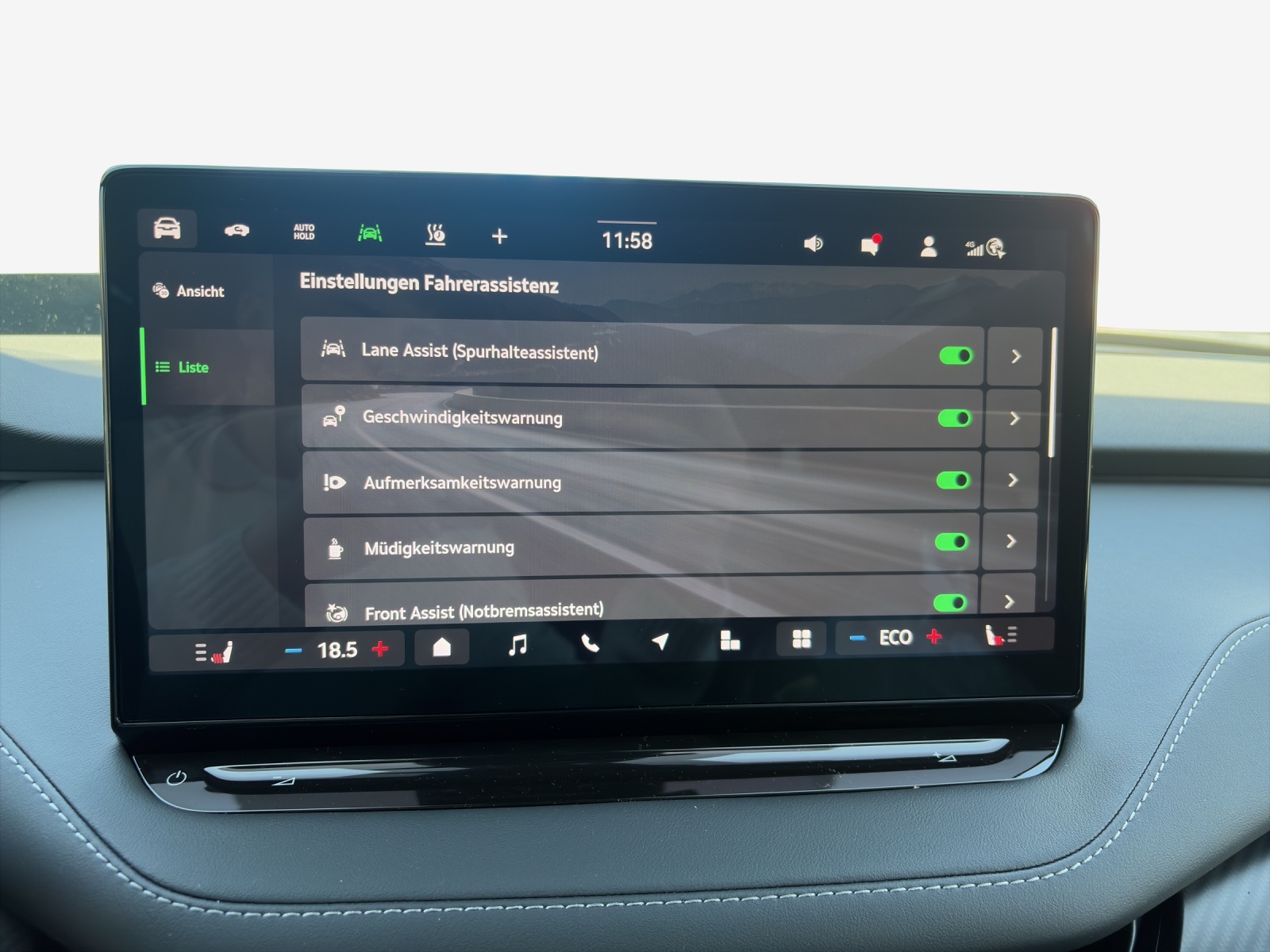 SKODA Enyaq 85x Sportline 4x4-image-14