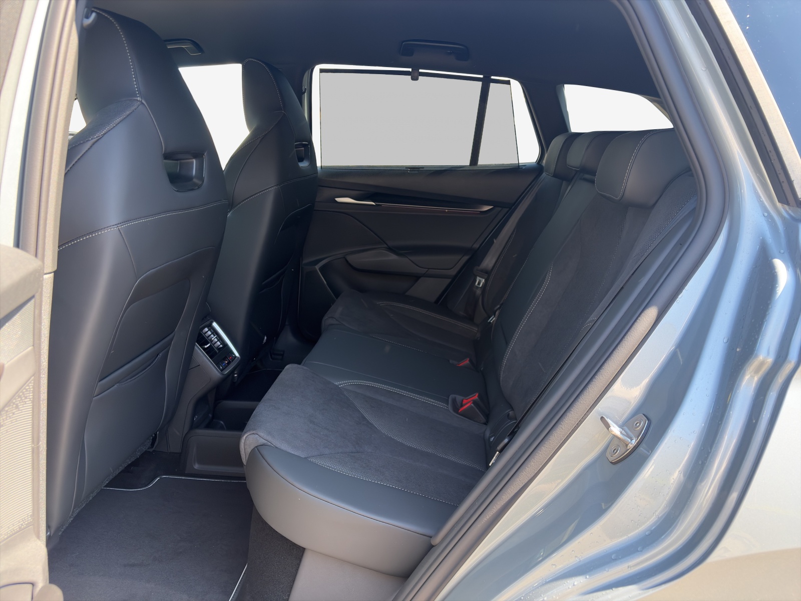 SKODA Enyaq 85x Sportline 4x4-image-11
