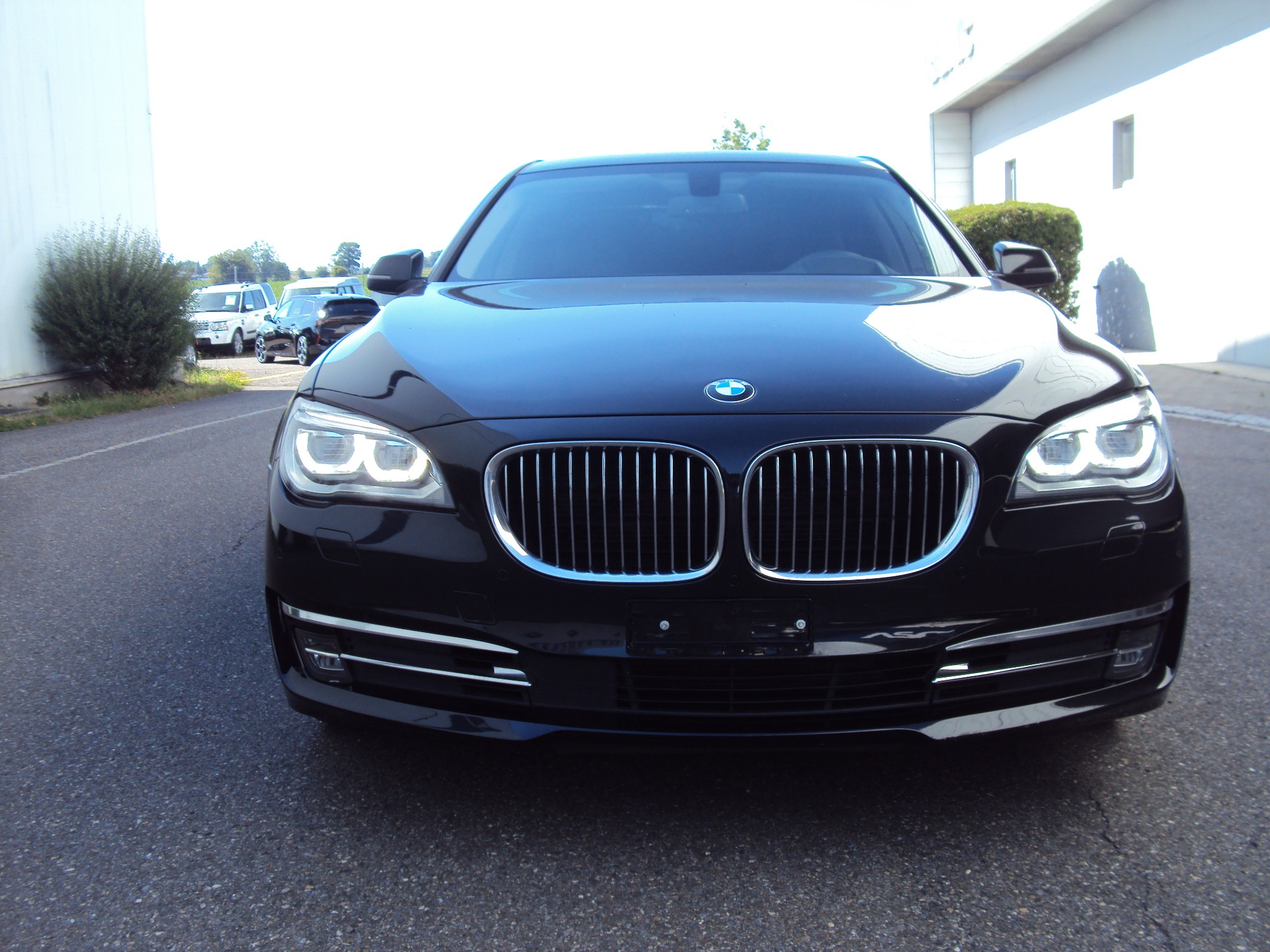 BMW 740d xDrive-image-2