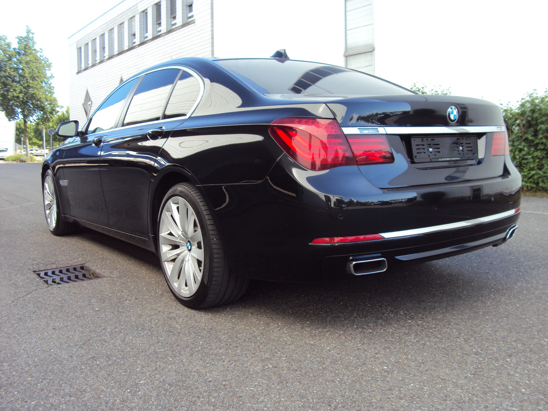 BMW 740d xDrive-image-3