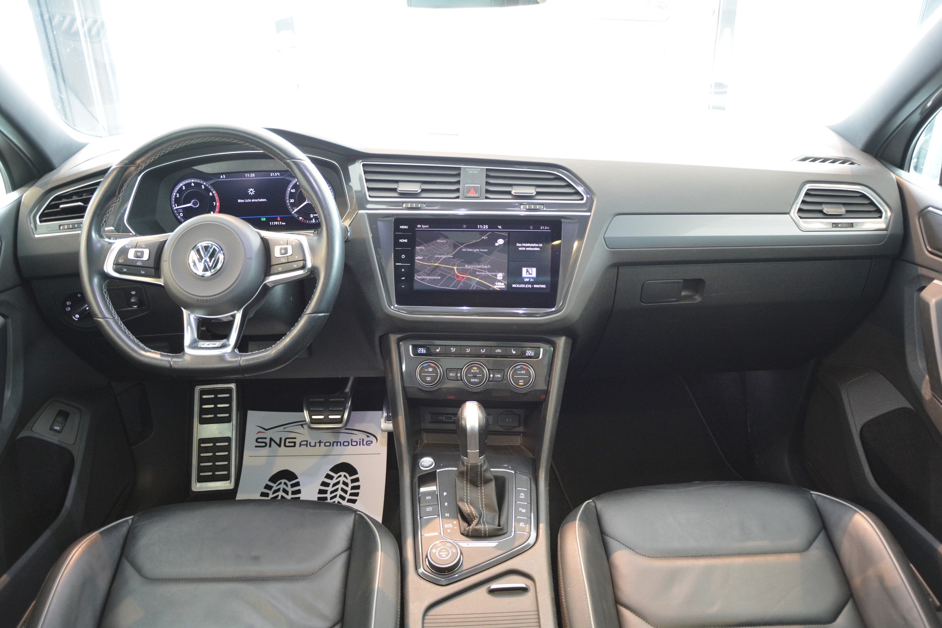 VW Tiguan 2.0TSI Highline 4Motion DSG R-Line-image-11