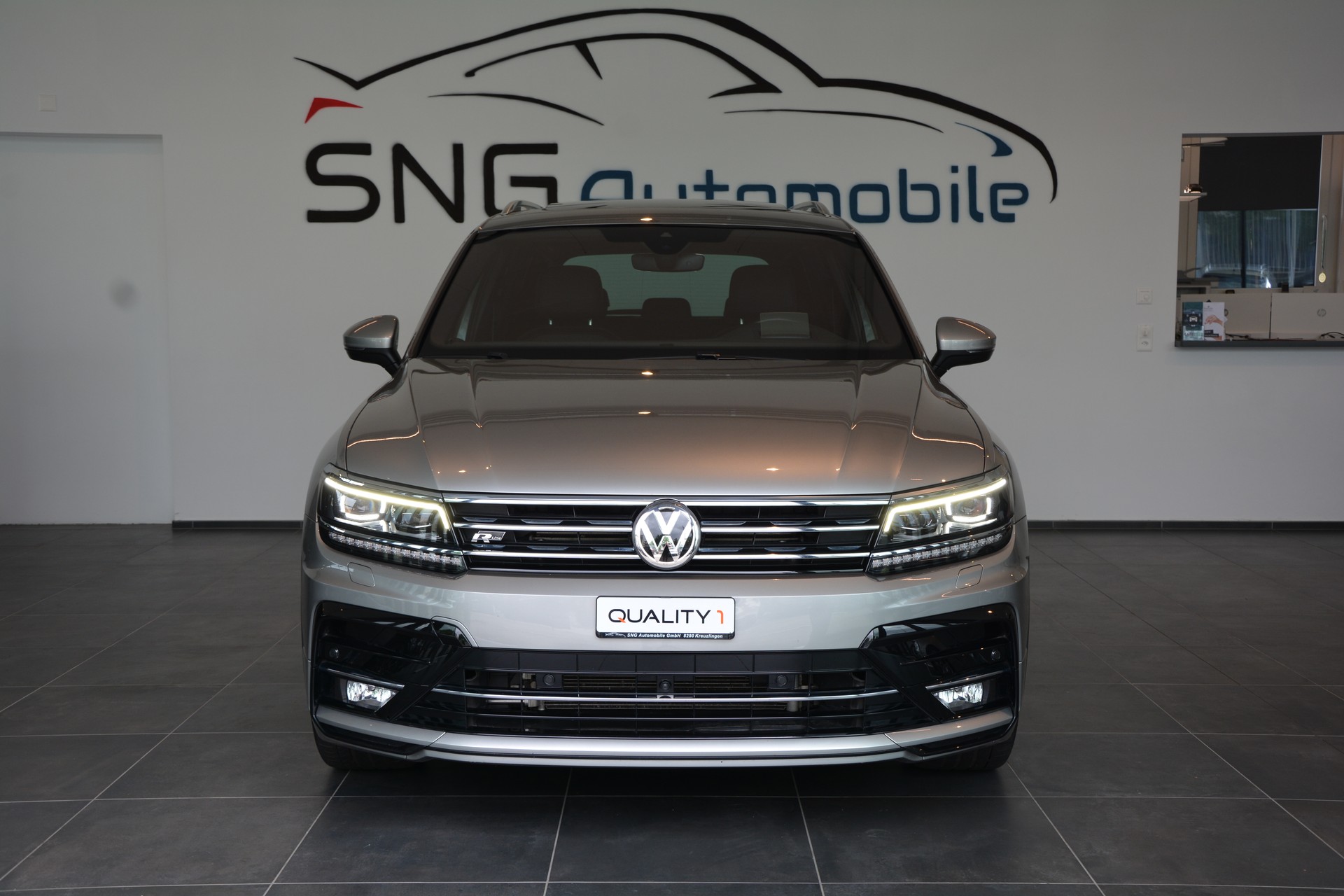 VW Tiguan 2.0TSI Highline 4Motion DSG R-Line-image-0