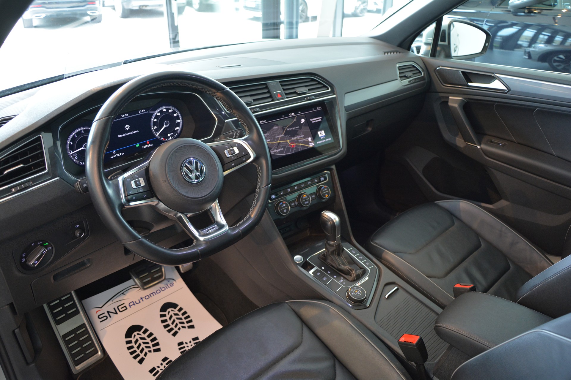 VW Tiguan 2.0TSI Highline 4Motion DSG R-Line-image-9