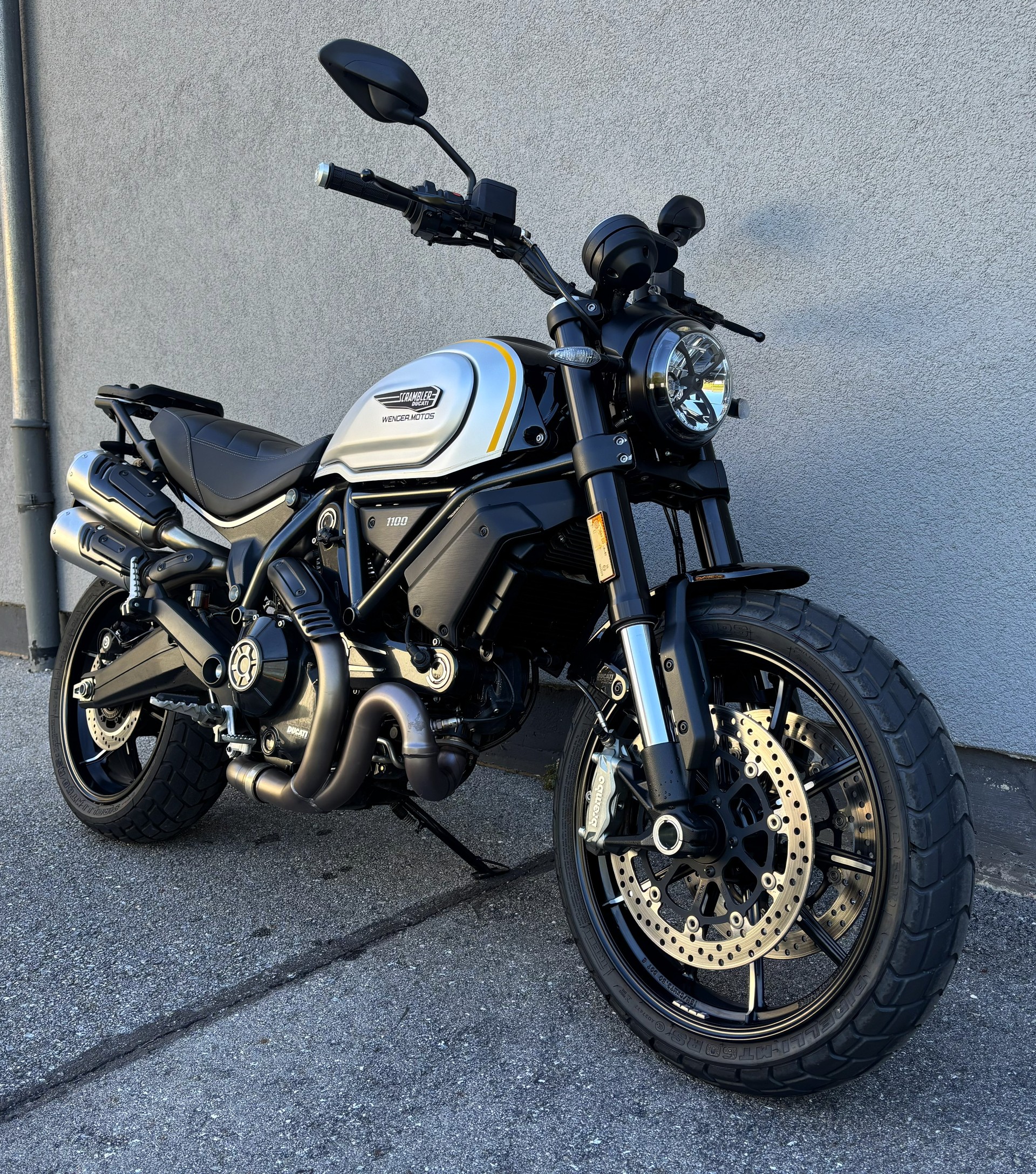 DUCATI Scrambler 1100 Pro-showroom-element-1