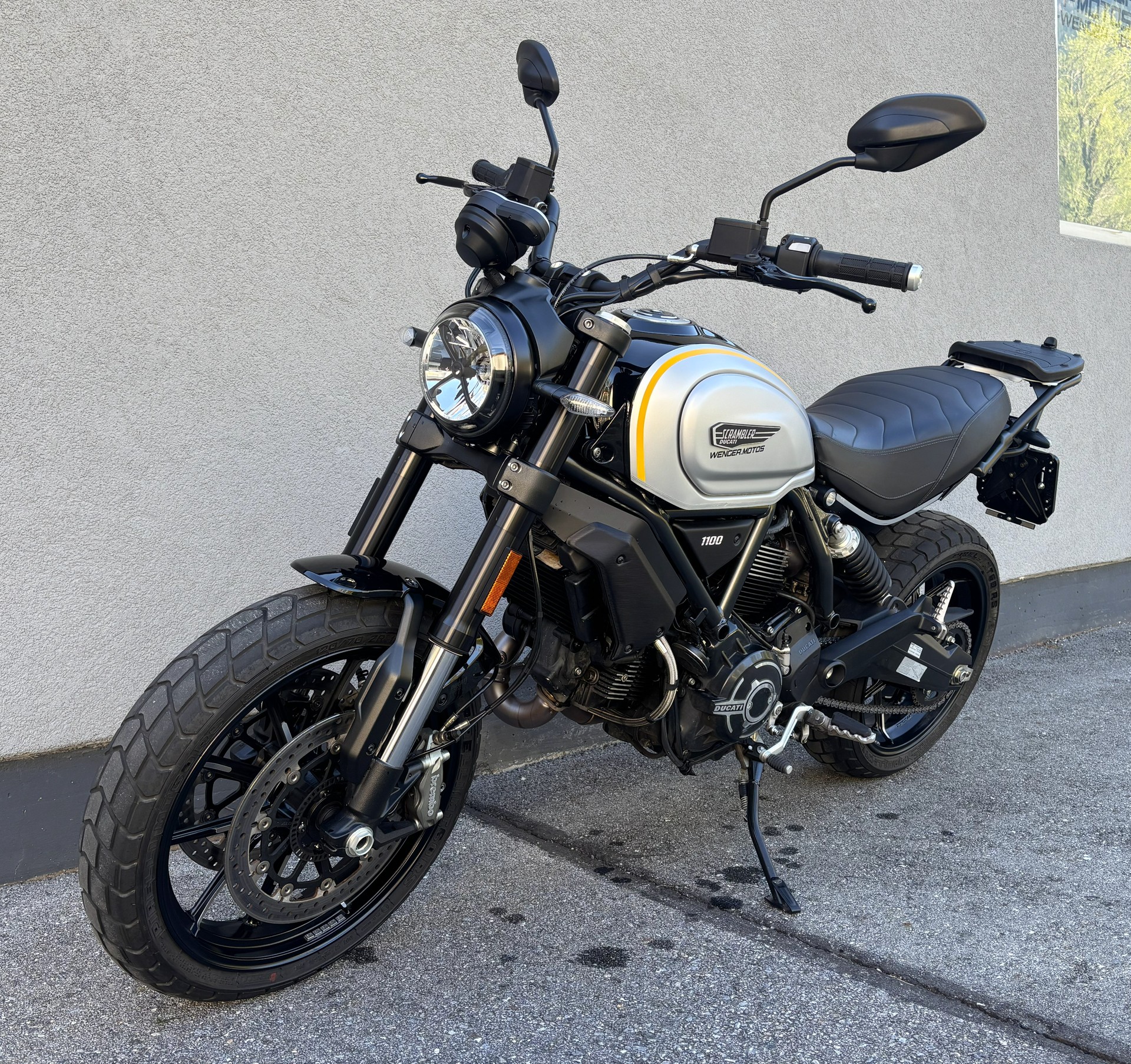 DUCATI Scrambler 1100 Pro-showroom-element-2