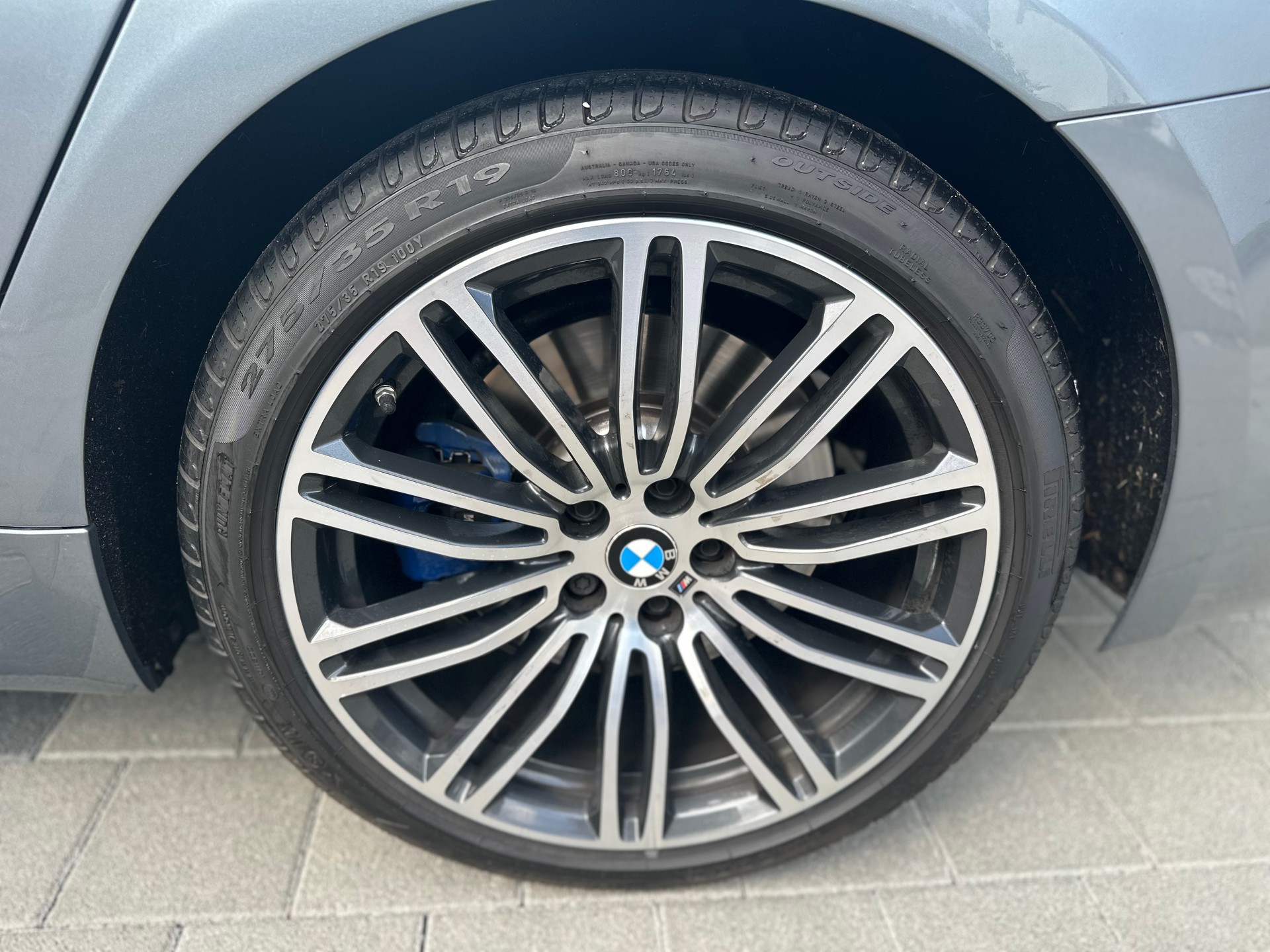 BMW 540i xDrive Touring Steptronic-image-14