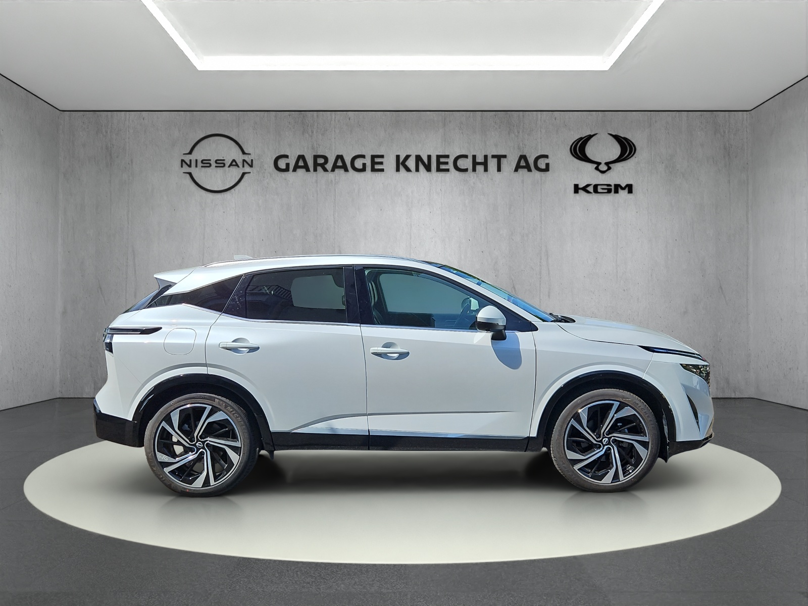 NISSAN Qashqai 1.3 DIG-T Tekna+ 4x4-image-0