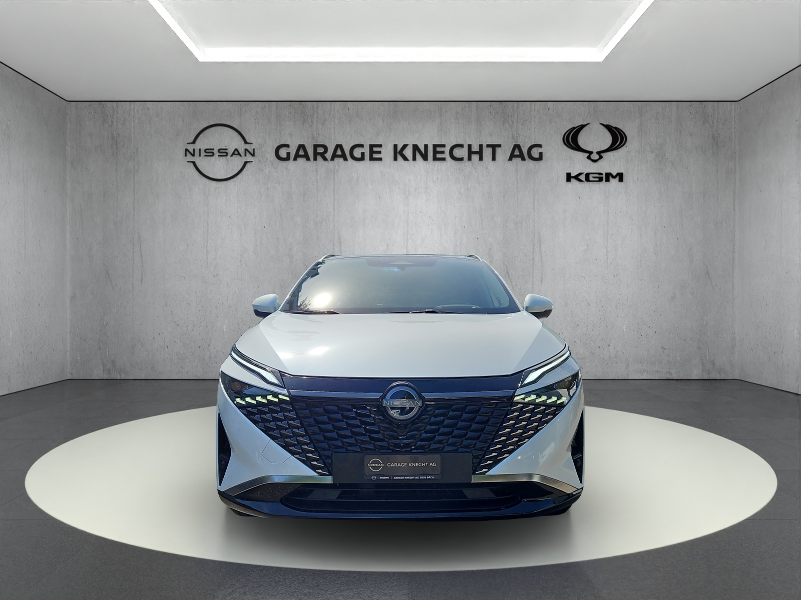 NISSAN Qashqai 1.3 DIG-T Tekna+ 4x4-image-2