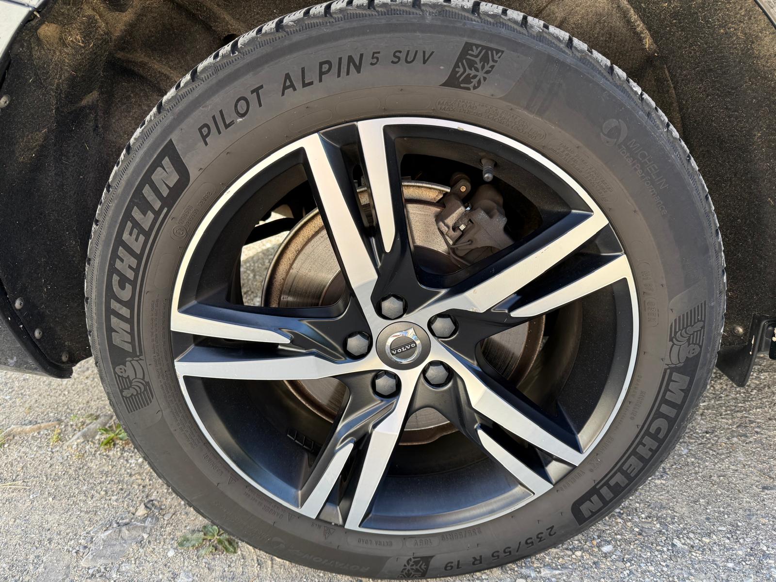 VOLVO XC60 D5 AWD R-Design Geartronic-image-22