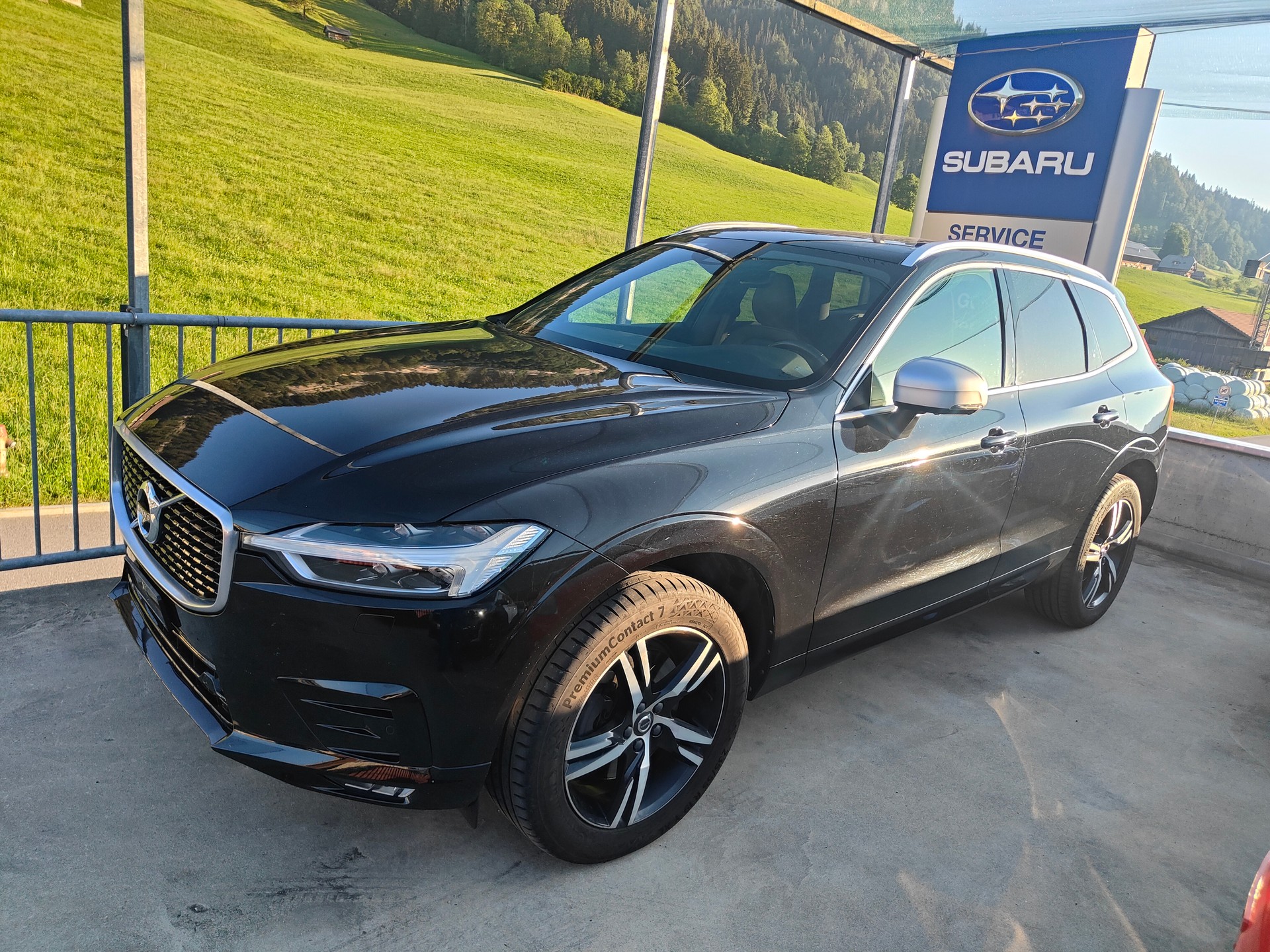 VOLVO XC60 D5 AWD R-Design Geartronic-image-5