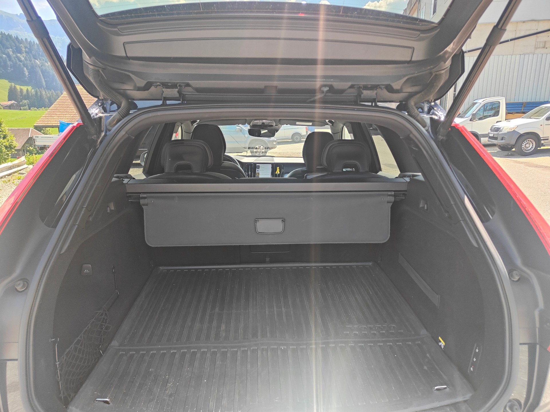 VOLVO XC60 D5 AWD R-Design Geartronic-image-11