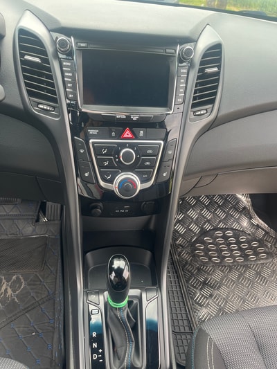 HYUNDAI i30 Wagon 1.6 CRDi GO Automatic DCT-image-8