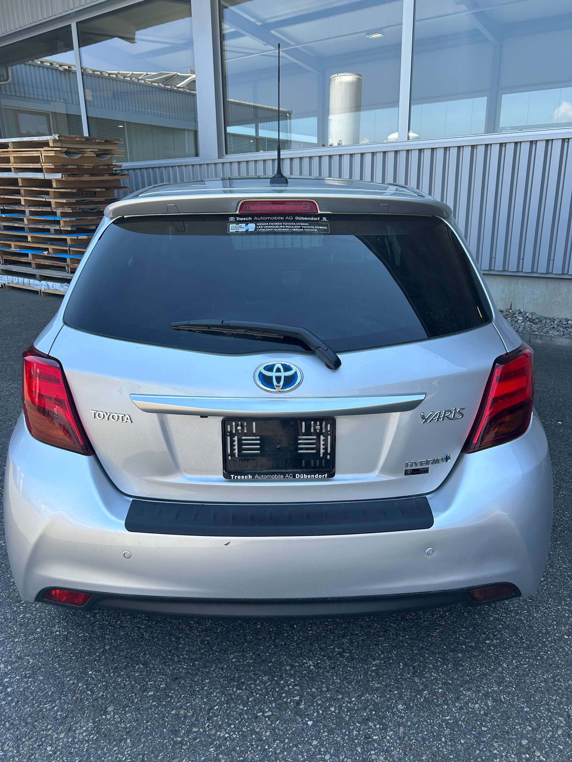 TOYOTA Yaris 1.5 VVT-i Hybrid Sol Premium e-CVT-image-4
