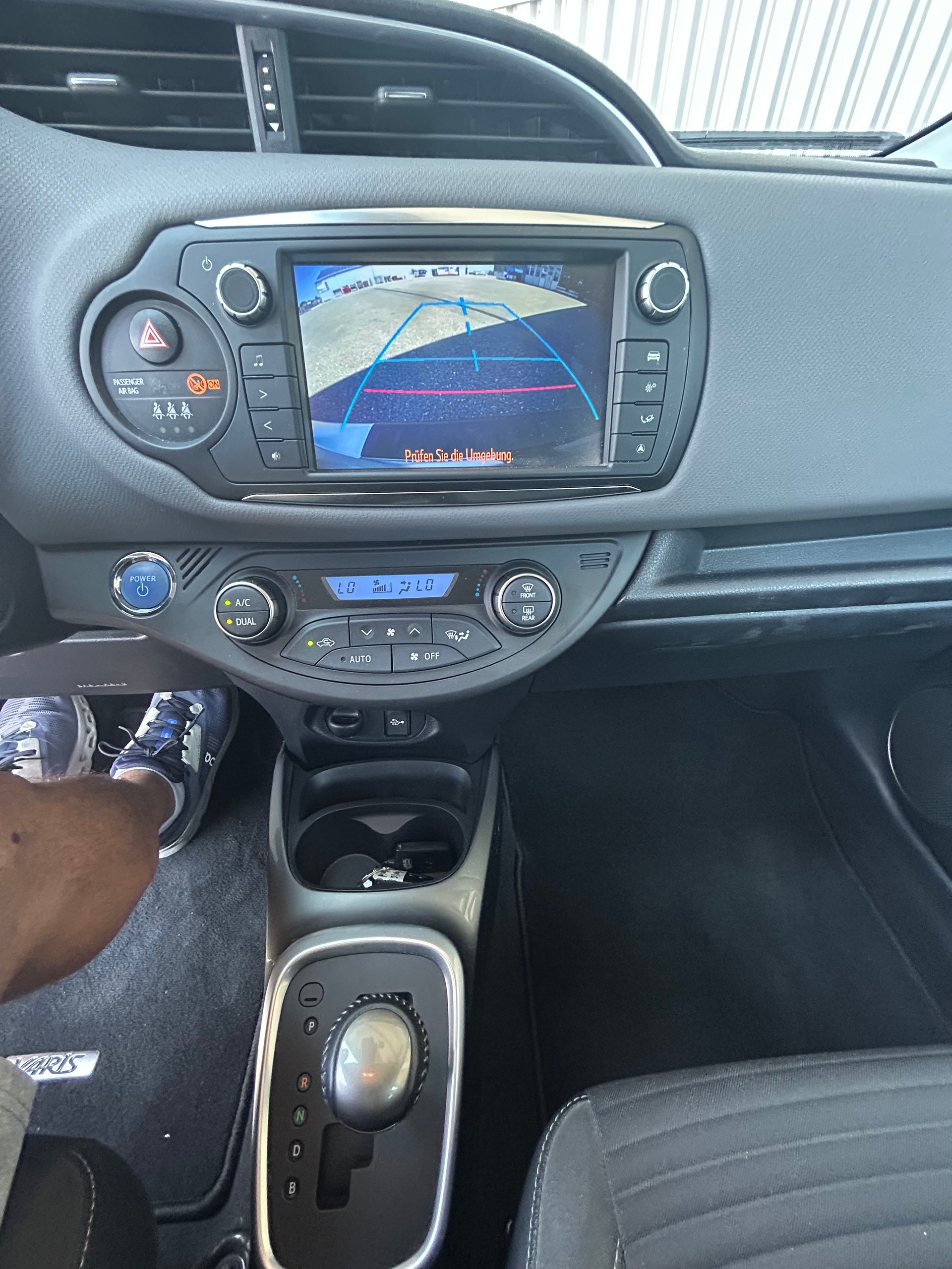 TOYOTA Yaris 1.5 VVT-i Hybrid Sol Premium e-CVT-image-7