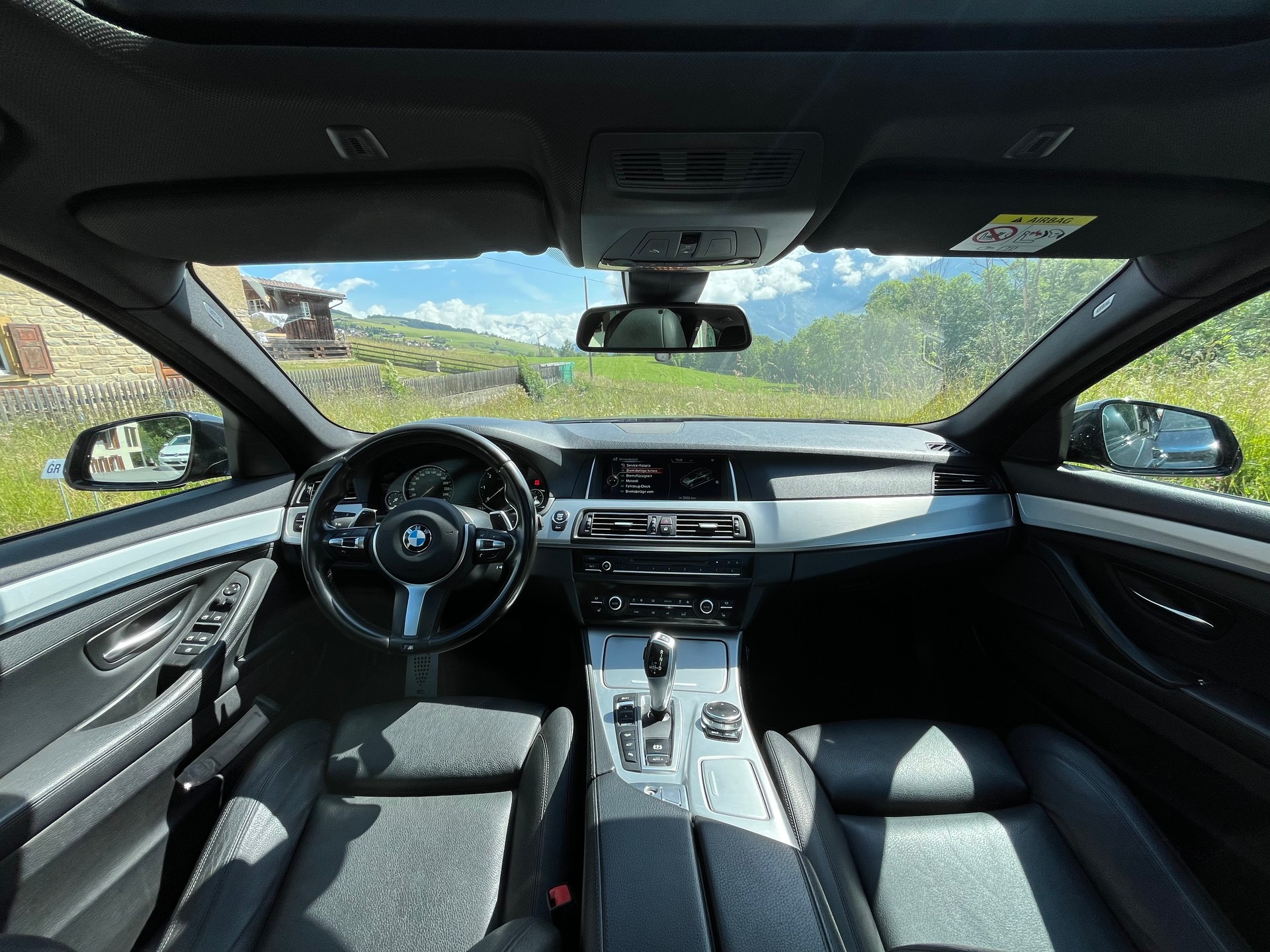 BMW 520d xDrive SAG-image-0