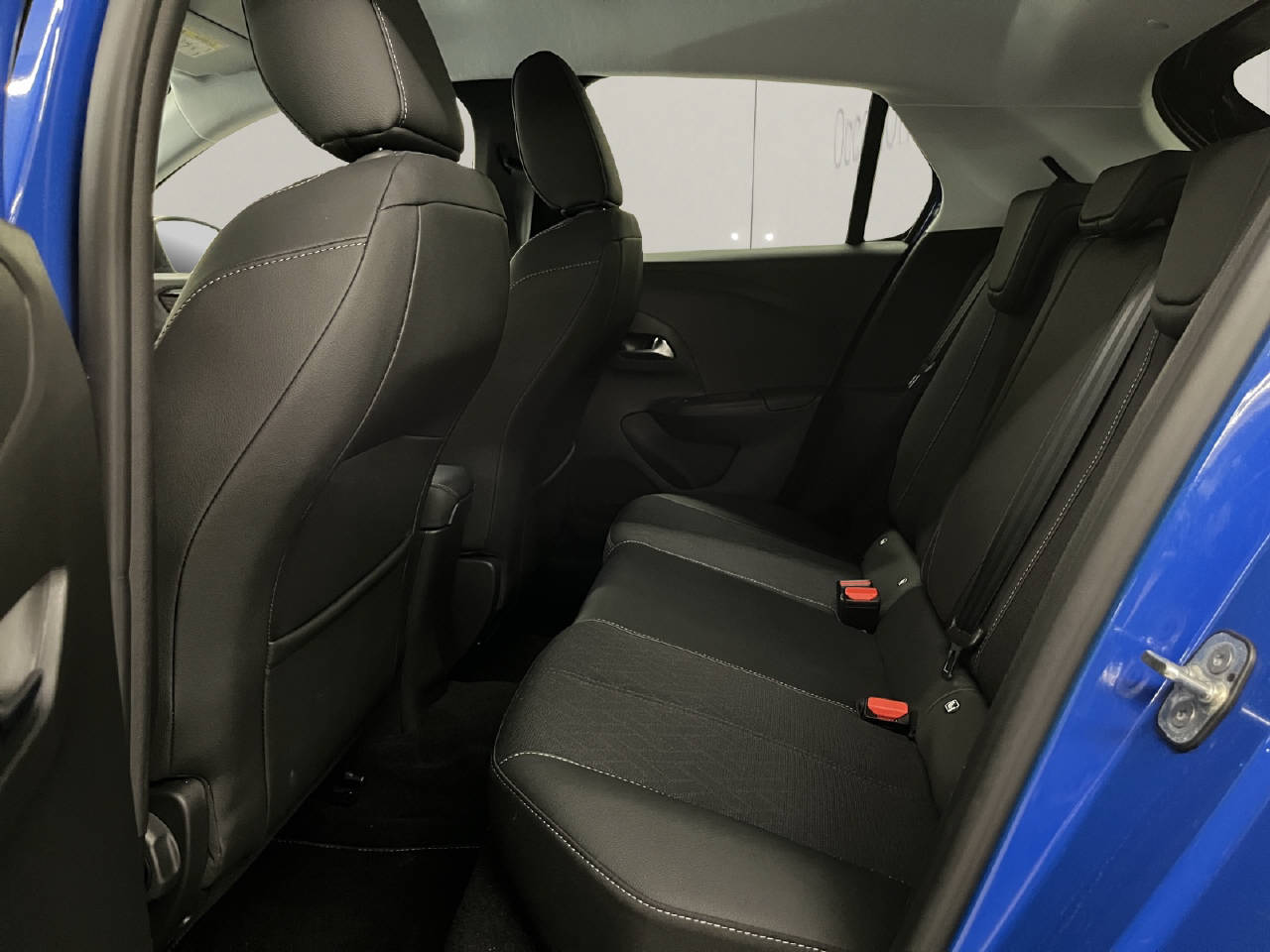 OPEL Corsa-e Elegance-image-12