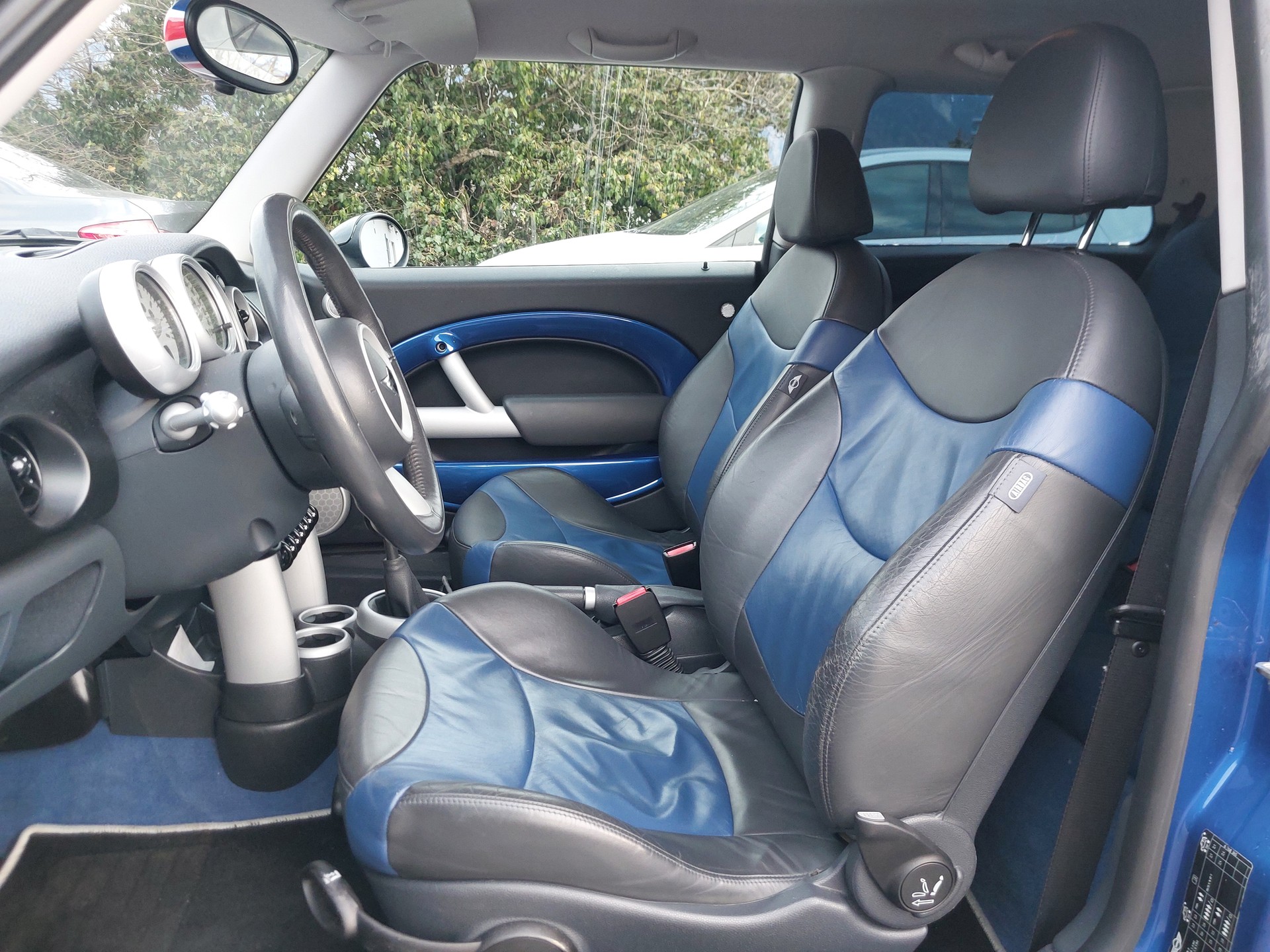 MINI Cooper S-image-5