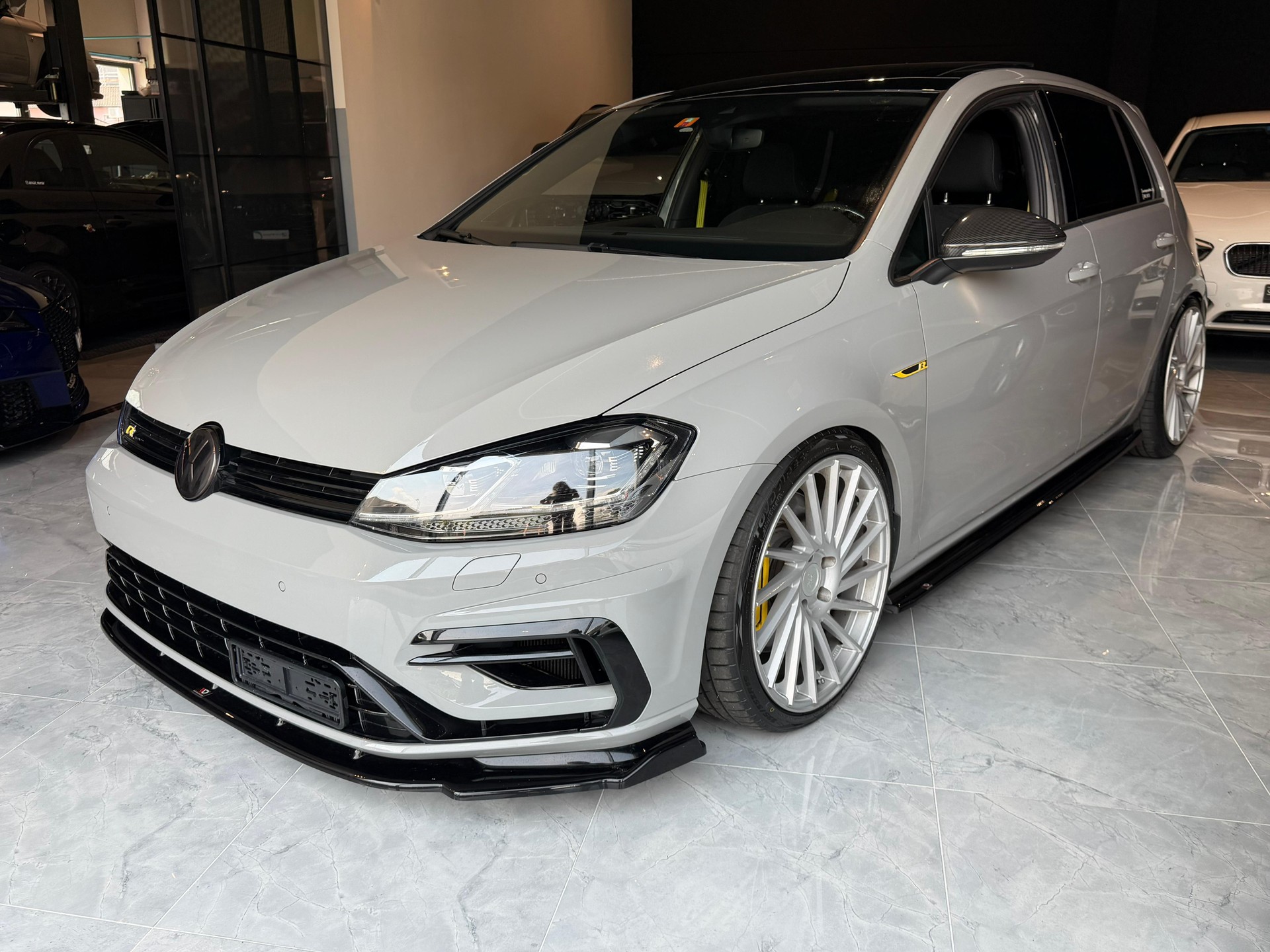 VW Golf 2.0 TSI R 4Motion DSG-image-0