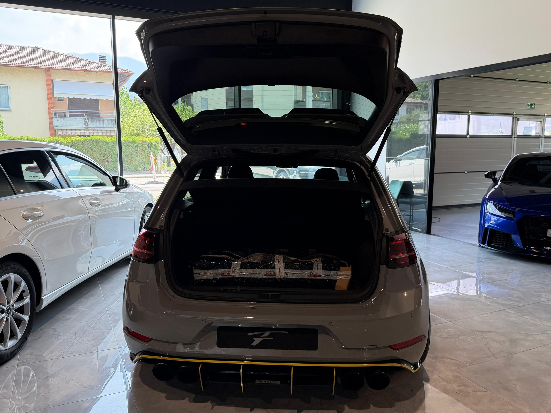 VW Golf 2.0 TSI R 4Motion DSG-image-5