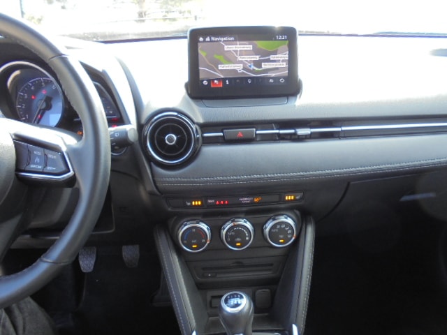 MAZDA 2 1.5i 16V Skyactiv-G Revolution-image-2