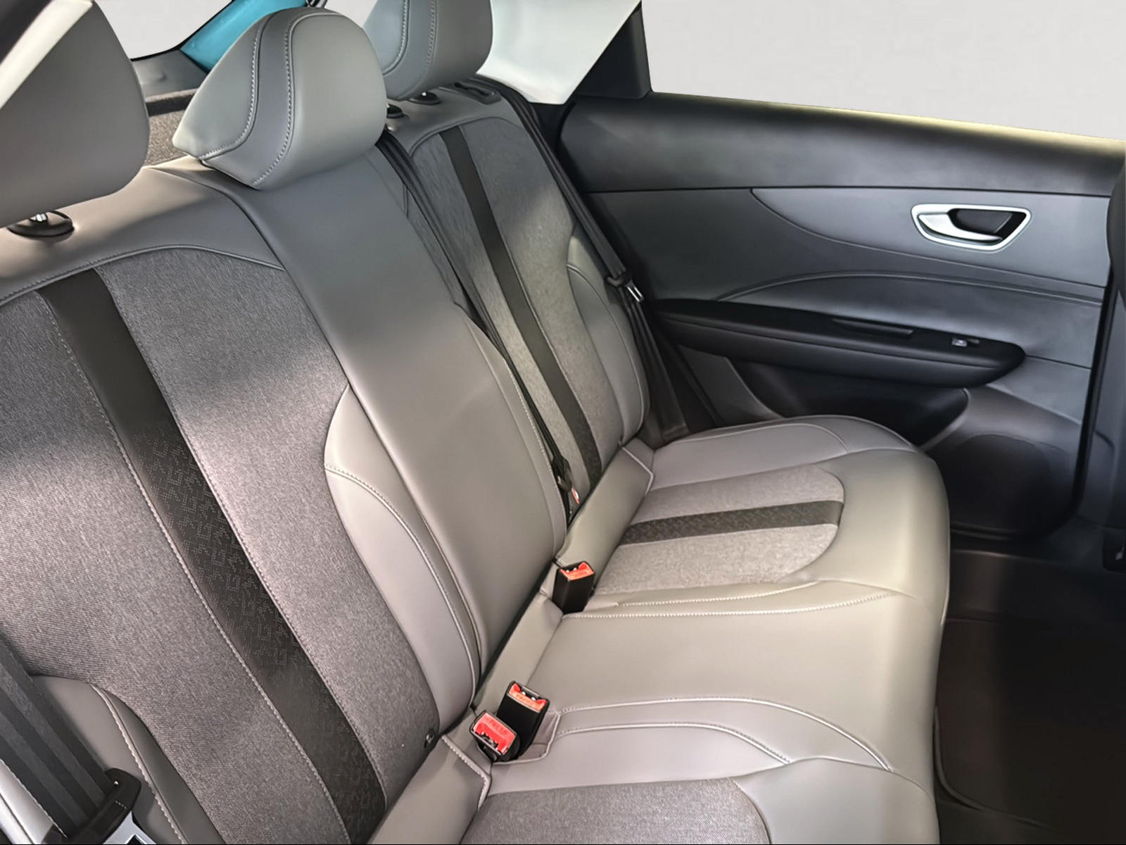 MG 4 EV 64kWh Facelift Premium-image-24