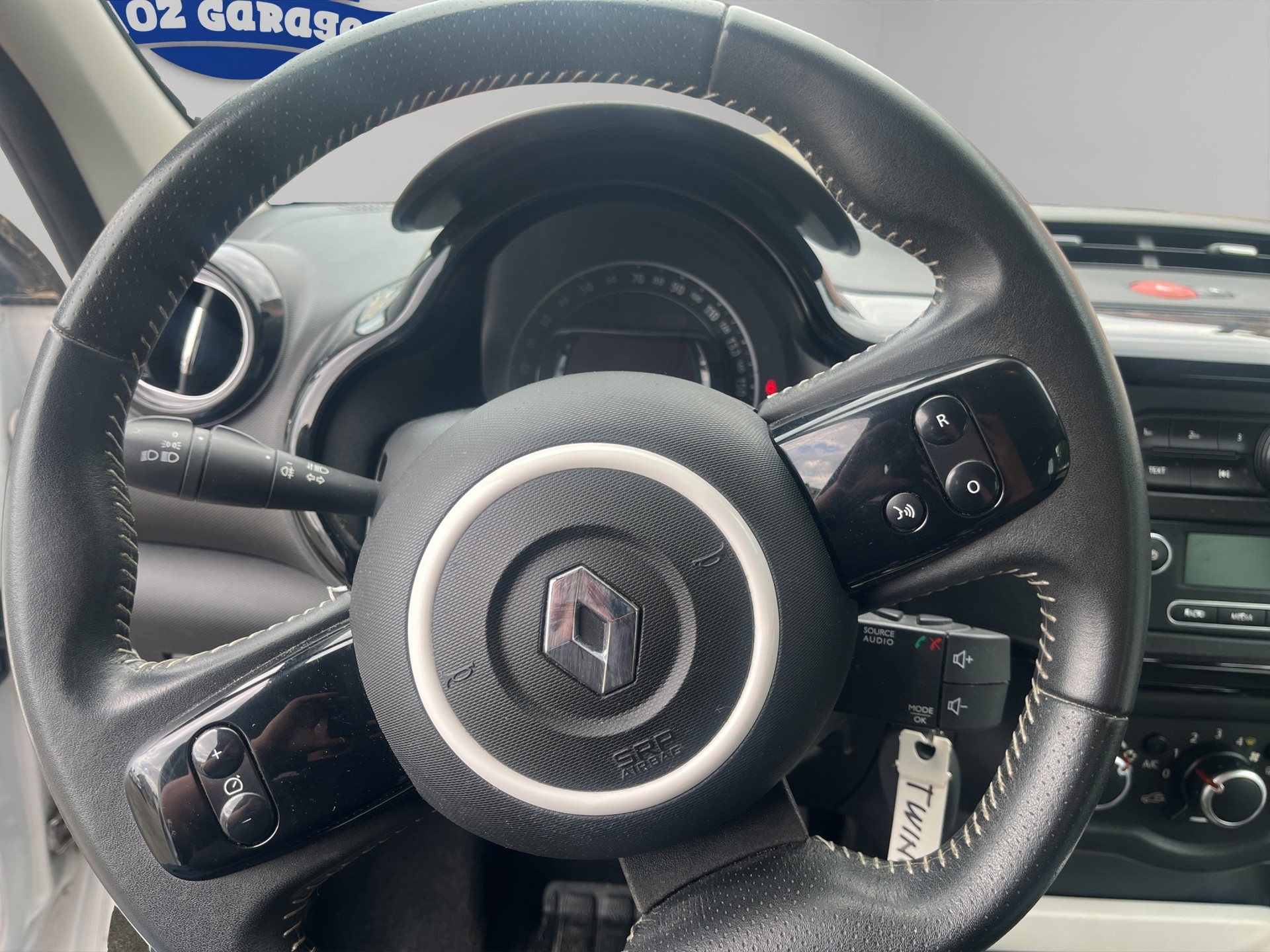 RENAULT Twingo 1.0 Zen-image-9