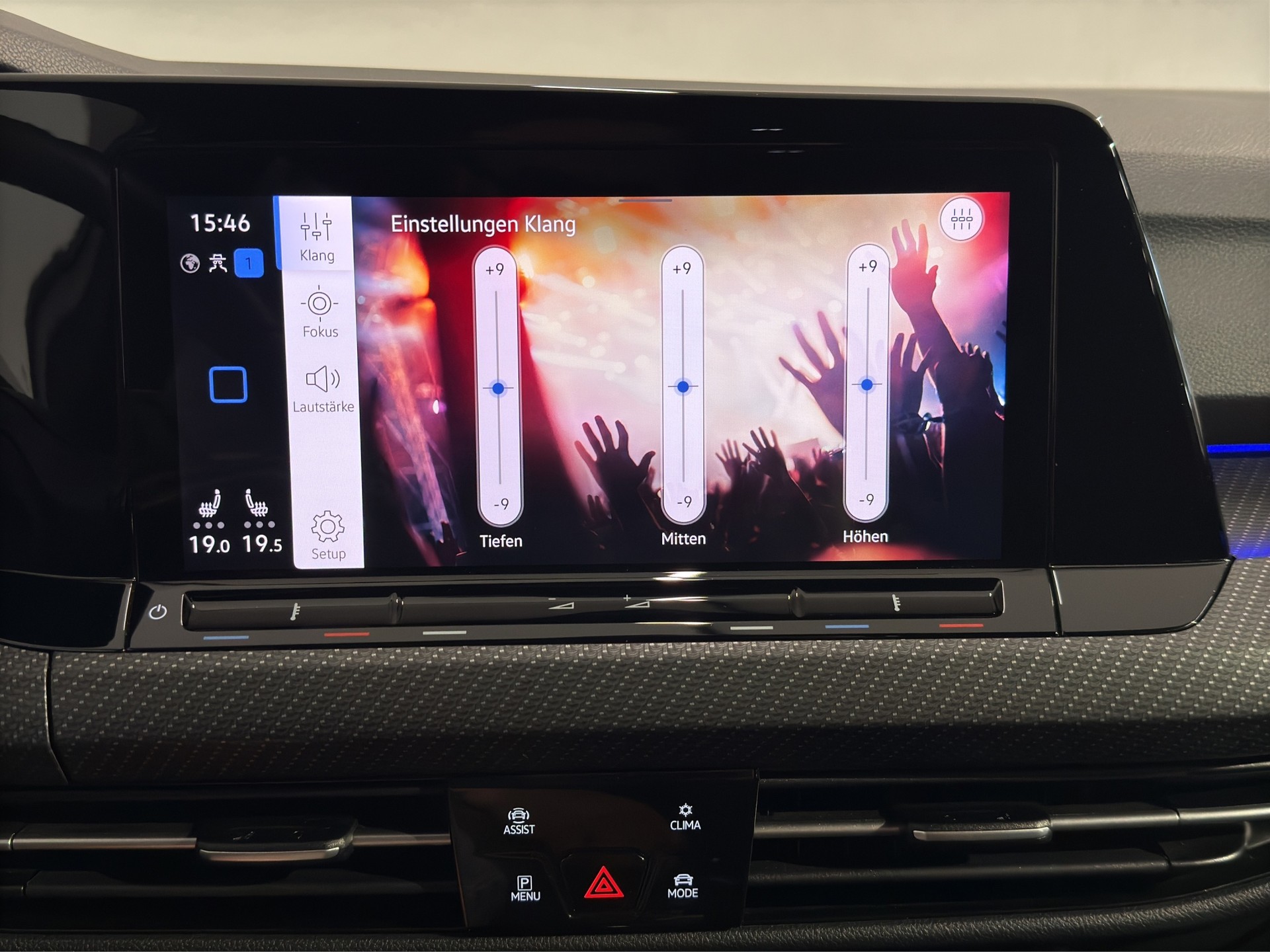 VW Golf 2.0 TSI R DSG 4Motion-image-24