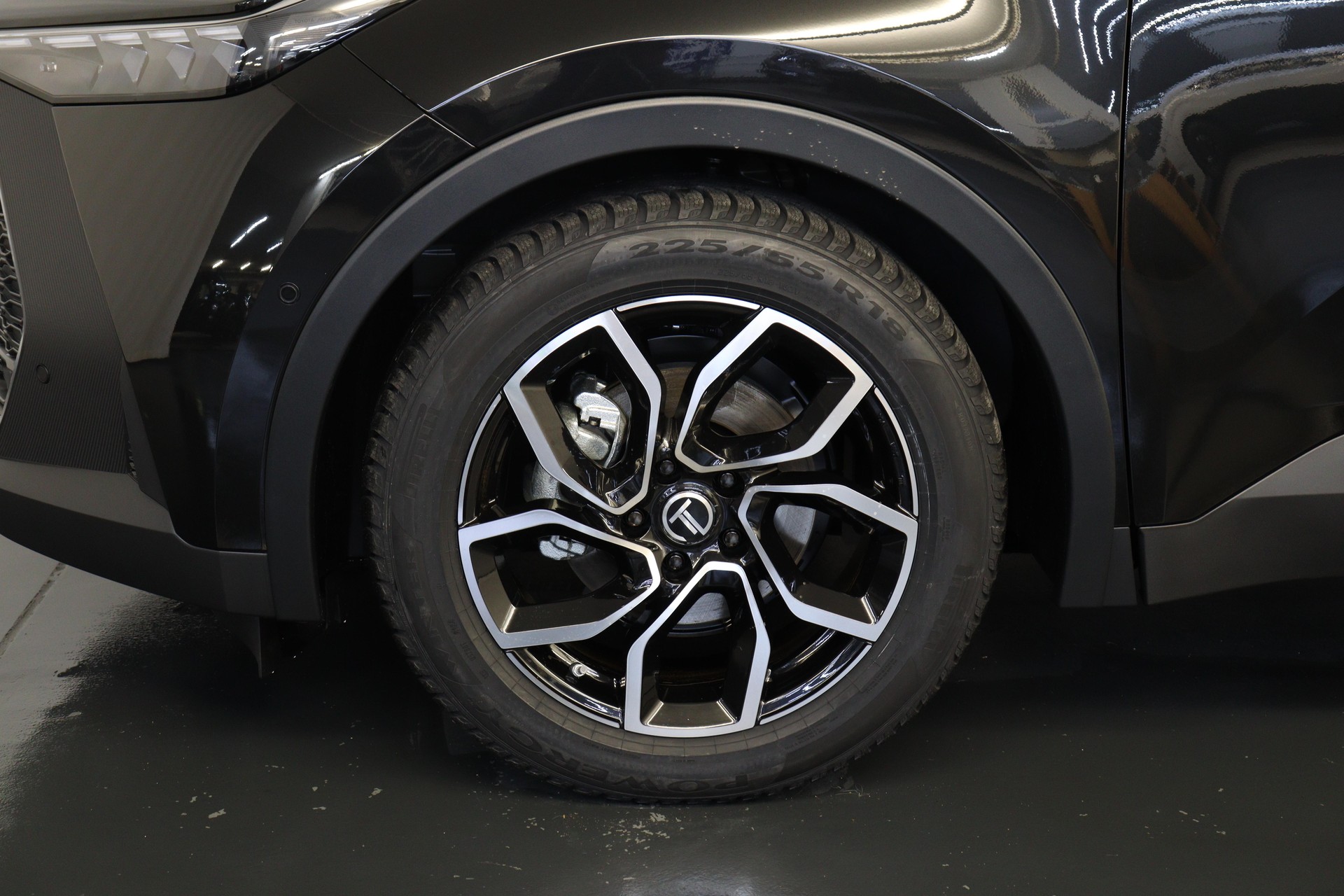 TOYOTA C-HR 1.8 HEV Trend-image-12