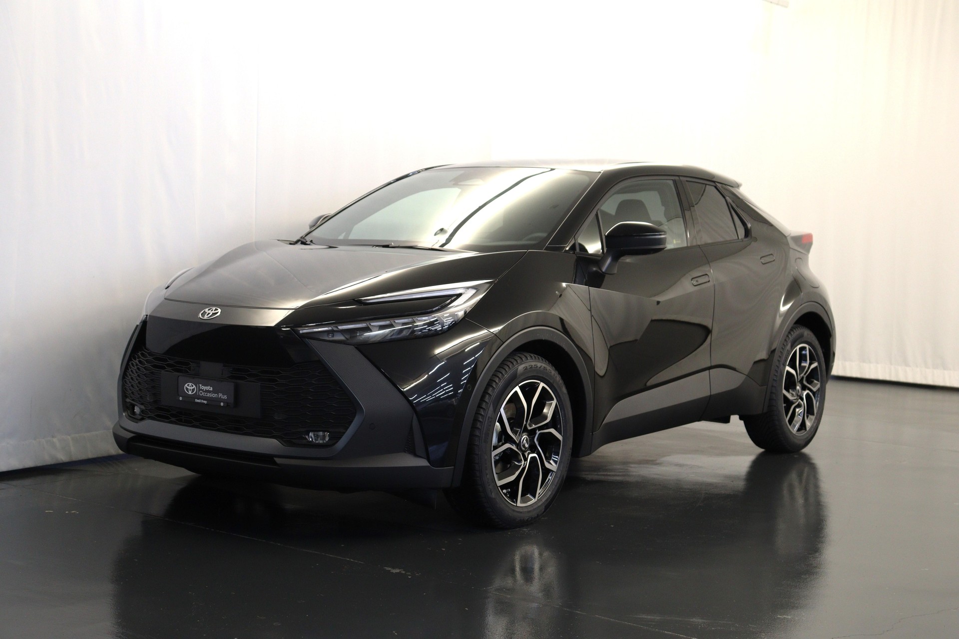 TOYOTA C-HR 1.8 HEV Trend-image-1