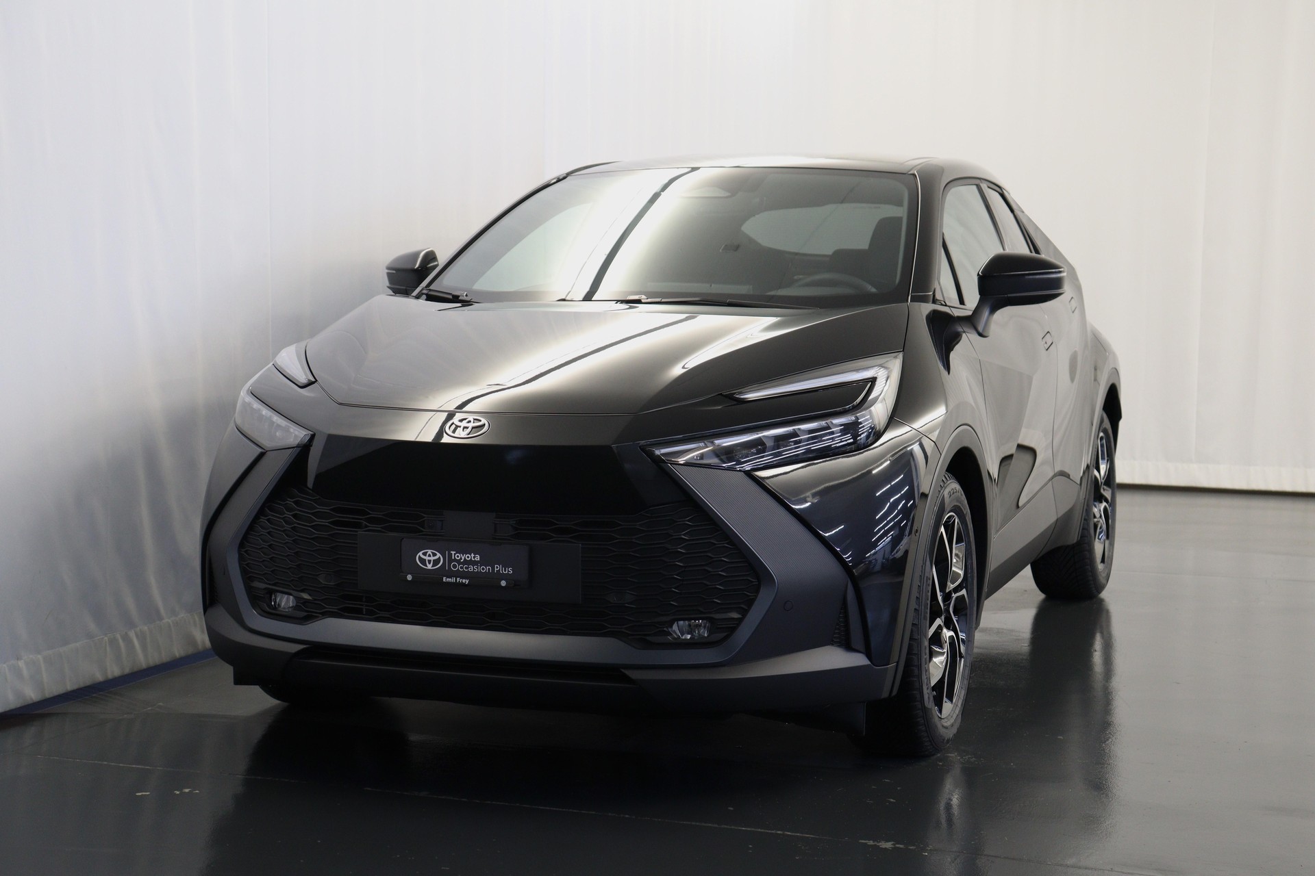 TOYOTA C-HR 1.8 HEV Trend-image-0