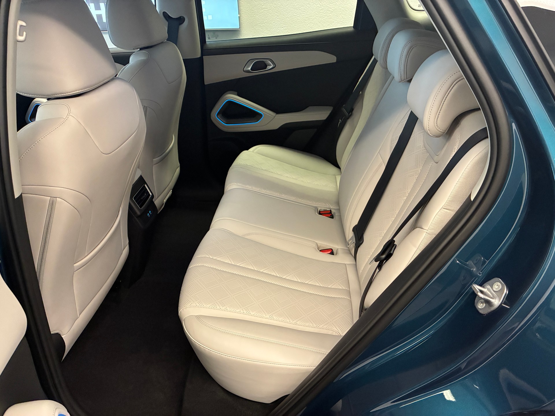 BYD Atto 2 DM-i Boost-image-15