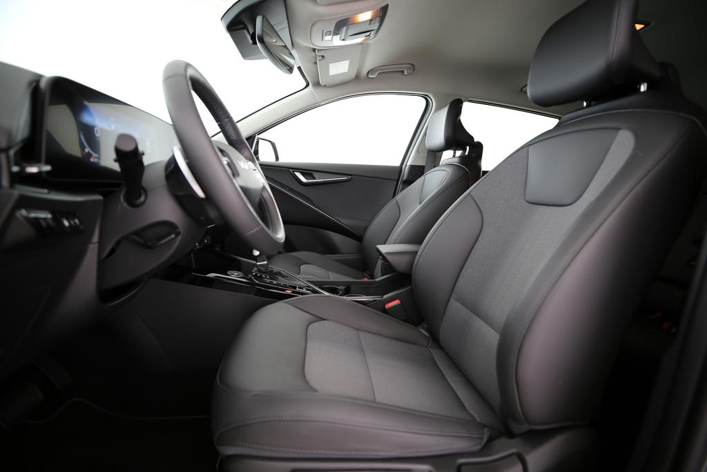 KIA Niro 1.6 GDi Plug-in Hybrid Power Edition-image-2
